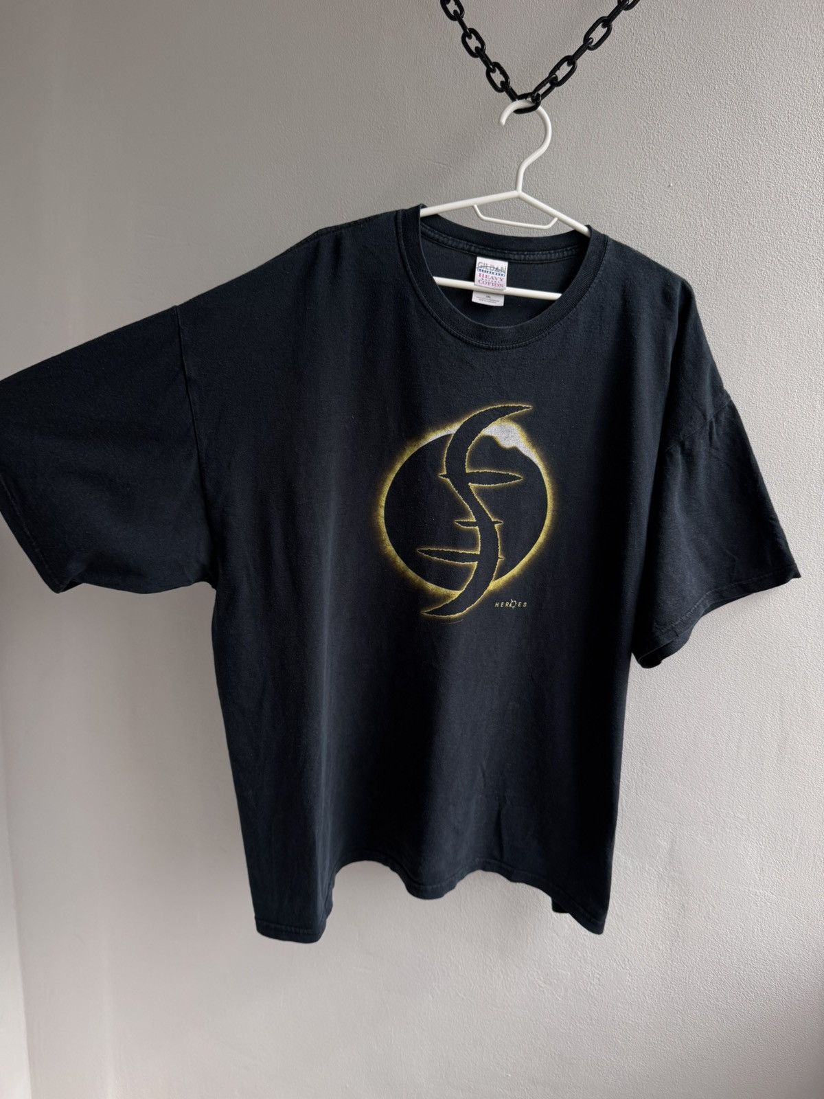 Vintage Vintage 2006 NBC Heroes TV Show Promo T-Shirt Gildan Ultra Size US XXL / EU 58 / 5 - 3 Thumbnail