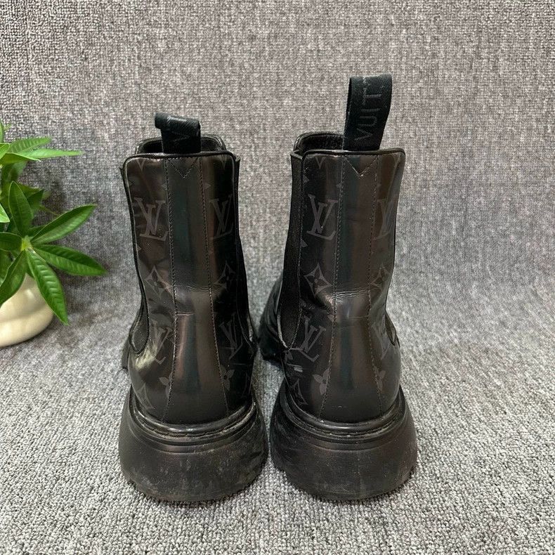 Other Louis Vuitton Bold Chelsea Boots for Men-2507 Size US 9.5 / EU 42-43 - 3 Thumbnail