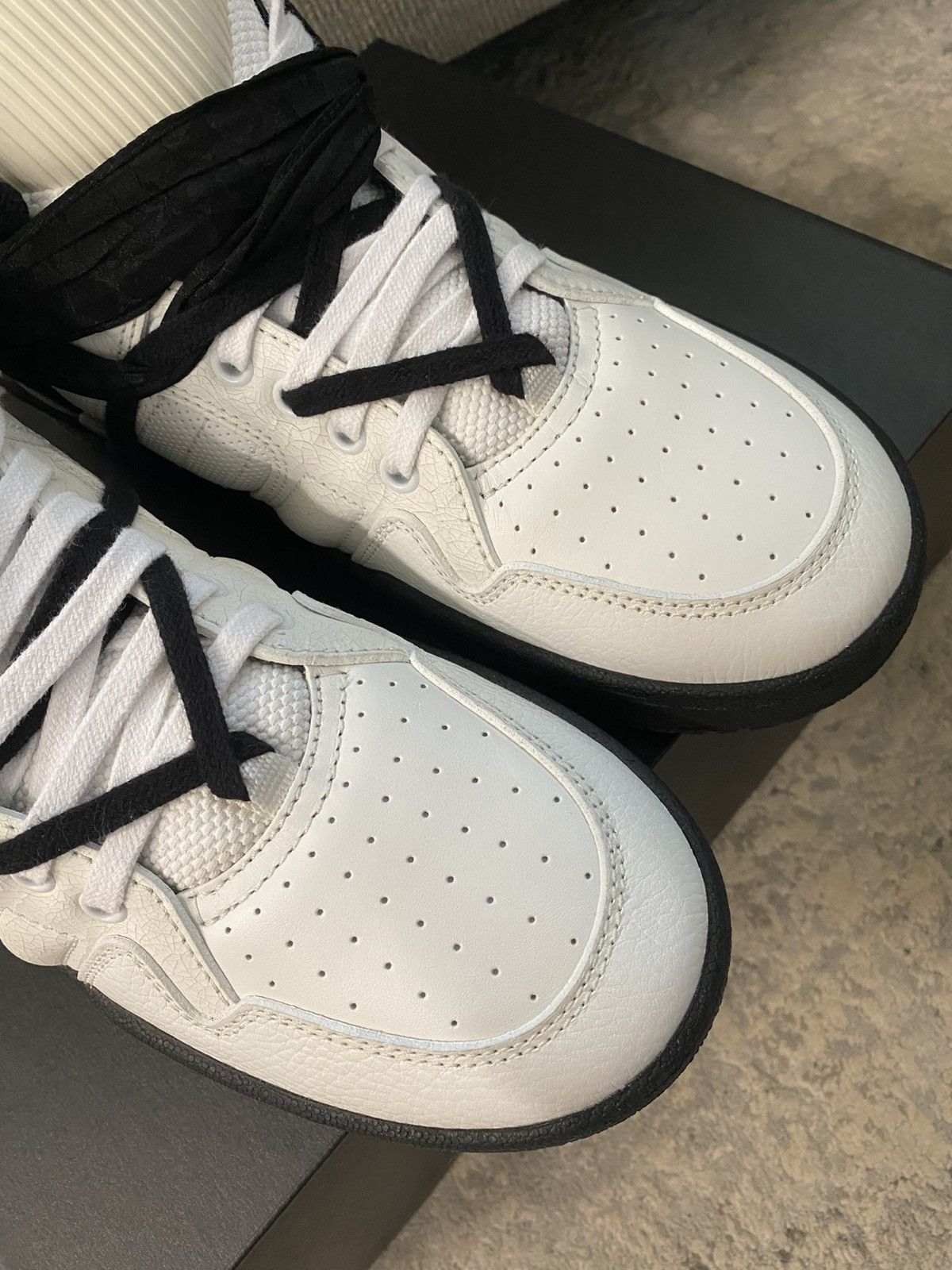 Saint Laurent Paris Saint Laurent - Smith Bandana Sneakers $1195 MSRP Size US 9 / EU 42 - 3 Thumbnail