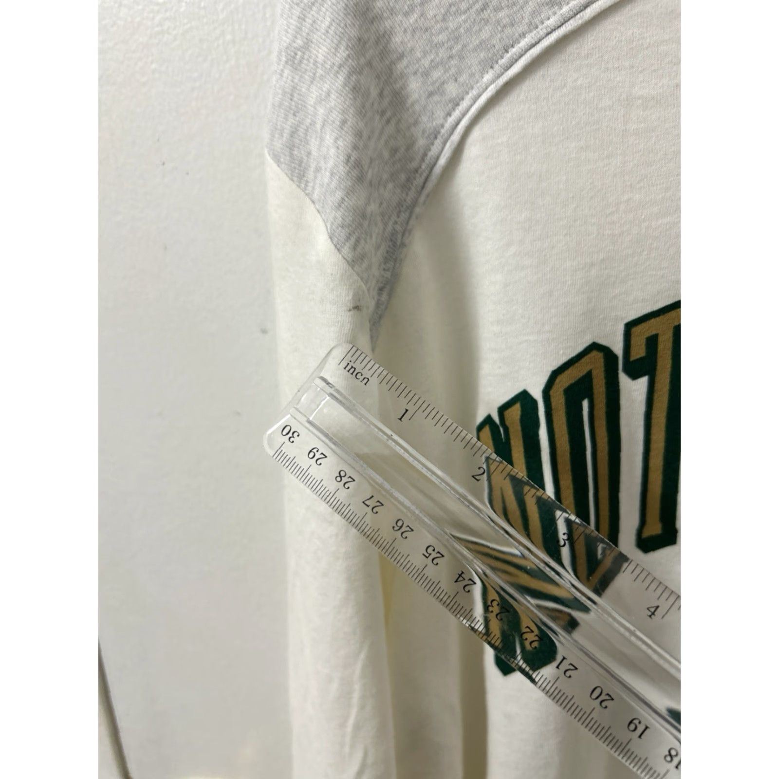 Under Armour Under Armour Shirt Mens Medium Beige Notre Dame Loose Fit L/S NWT MSRP 50 Size US M / EU 48-50 / 2 - 6 Thumbnail