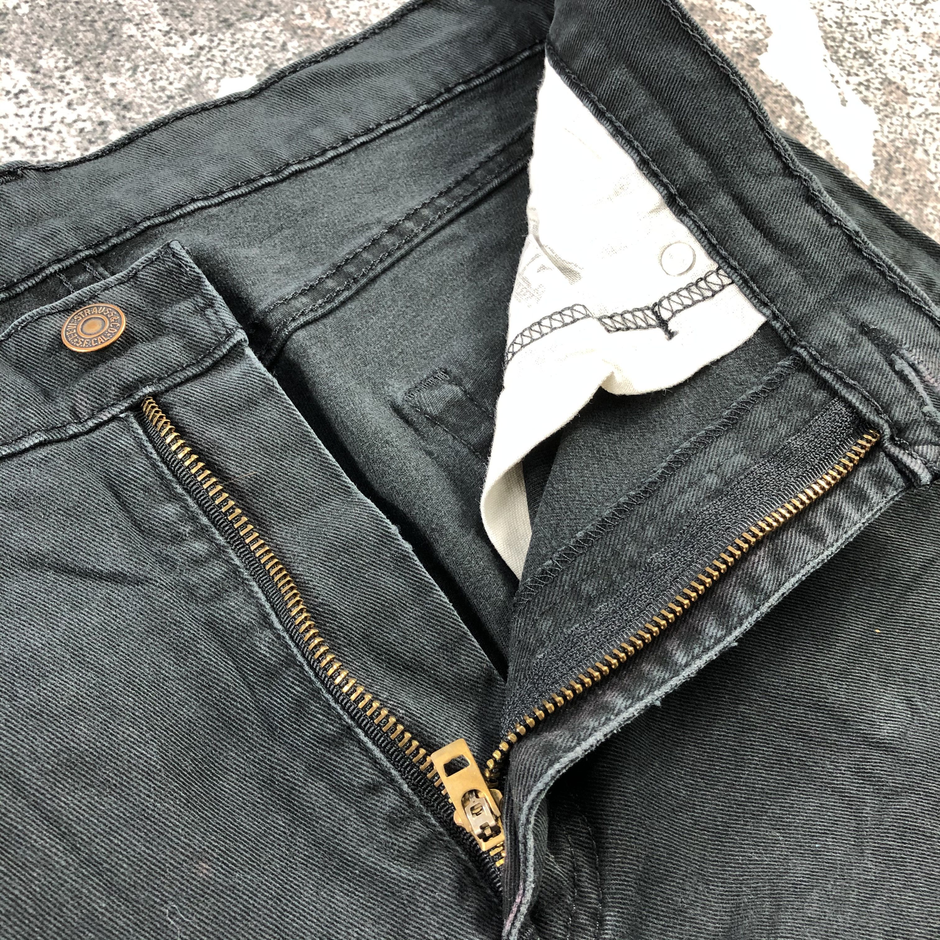Levi's Levis 513 Jeans Distress Black Denim KJ979 Size US 33 - 12 Thumbnail