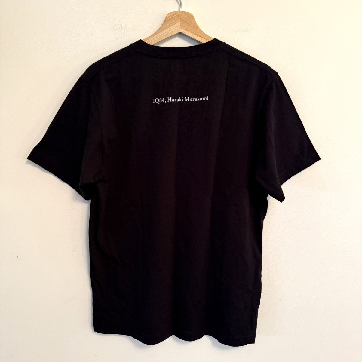 Uniqlo Uniqlo x Haruki Murakami Radio Tokyo 1Q84 Moon Graphic Tee Size US M / EU 48-50 / 2 - 3 Thumbnail