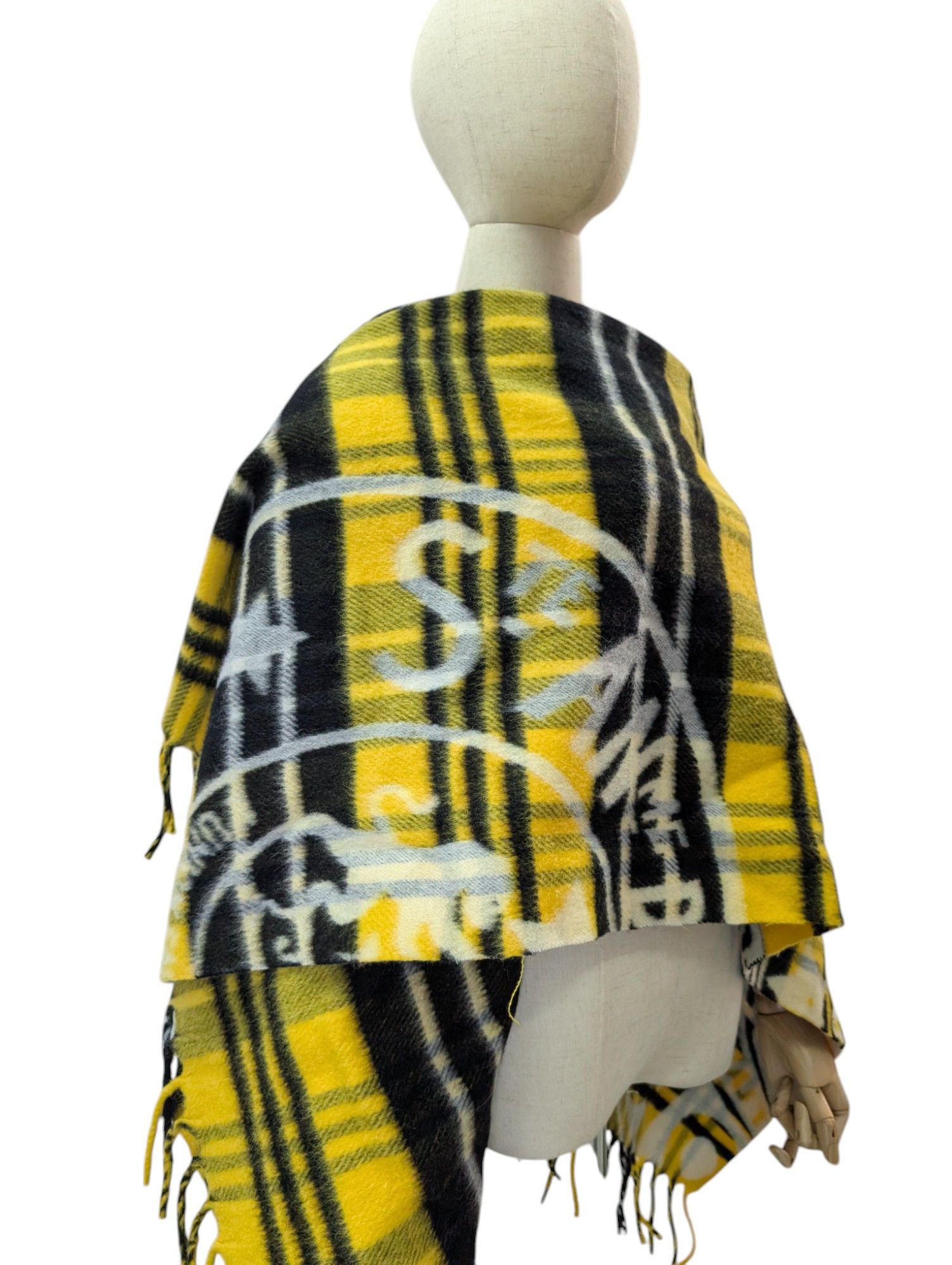 Dior Yellow Tartan Cape With Half-Zip Fringe Hem Size ONE SIZE - 3 Thumbnail