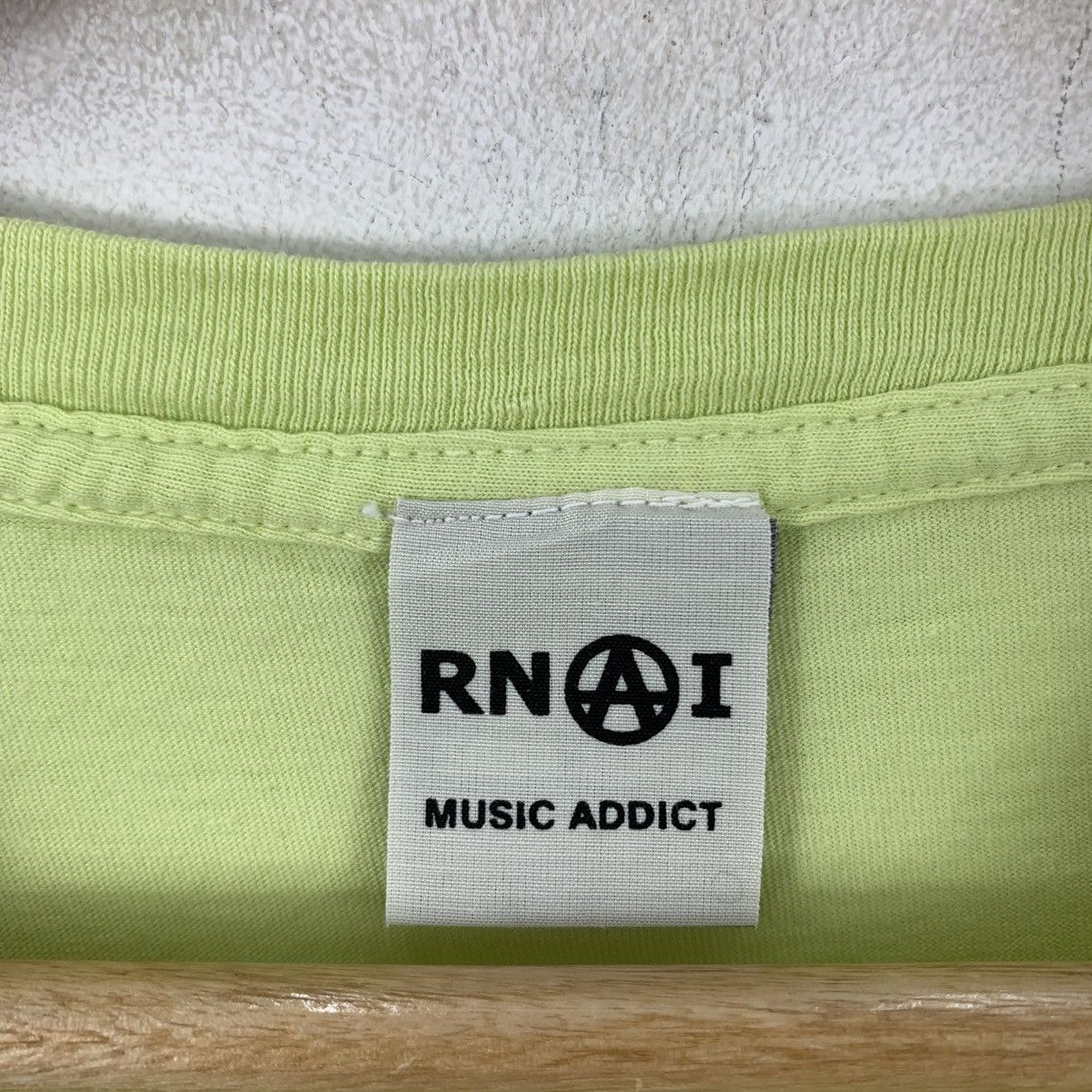 Japanese Brand VIVA AI 2009 Tour RNA x A.I Exclusive Japanese Band Tshirt Size US M / EU 48-50 / 2 - 5 Thumbnail