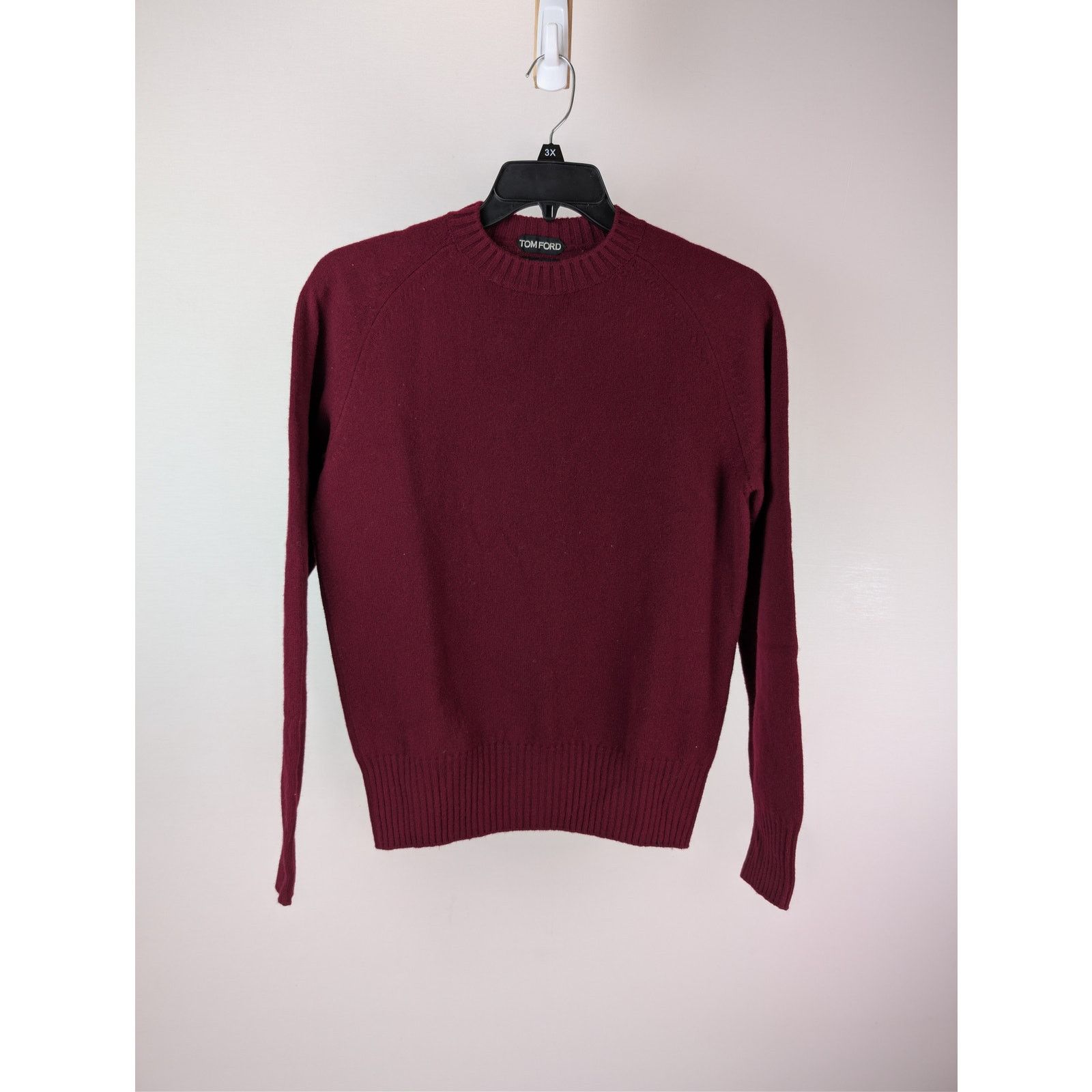 Tom Ford o1rshd1 CC20 Crewneck Sweater in Burgundy Size US M / EU 48-50 / 2 - 1 Thumbnail