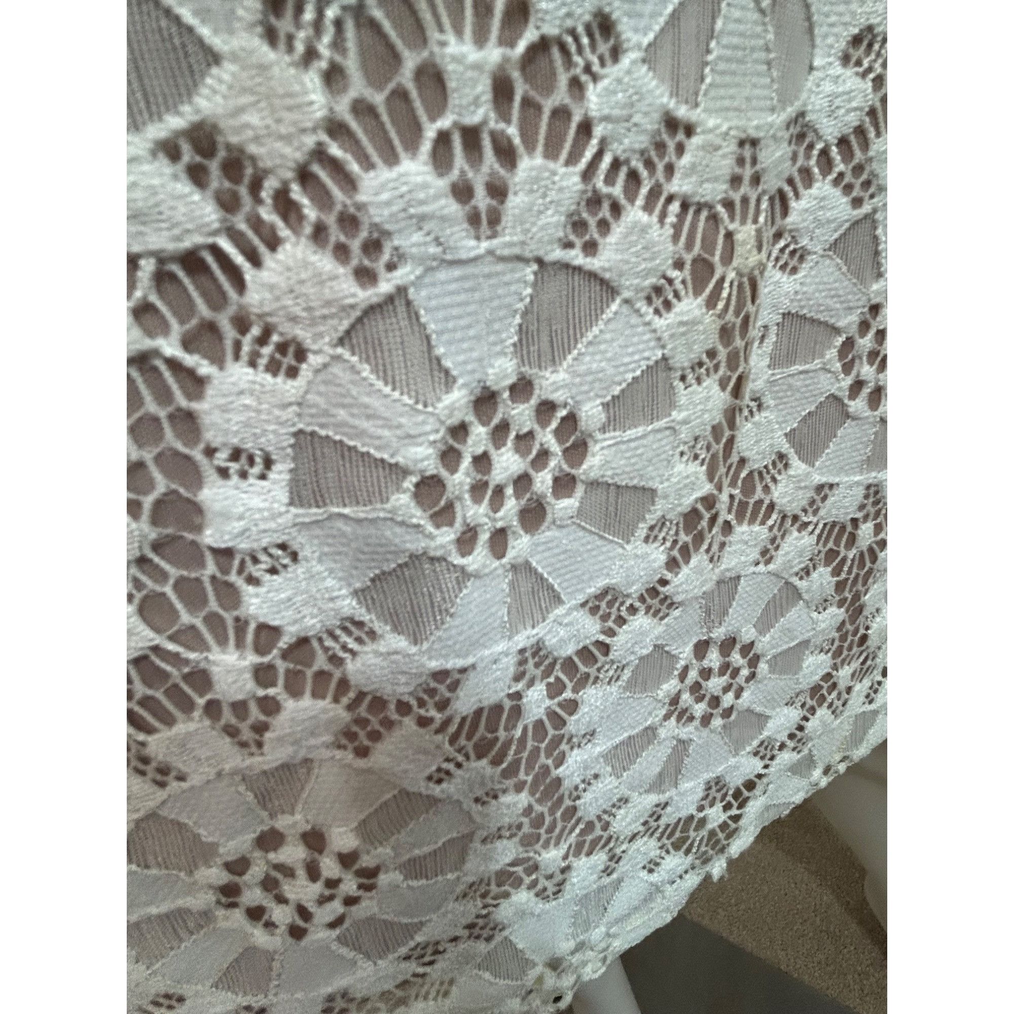 Vince Camuto Vince Camuto Dress Lace Overlay Ivory Taupe 8 Above Knee She Size M / US 6-8 / IT 42-44 - 10 Thumbnail