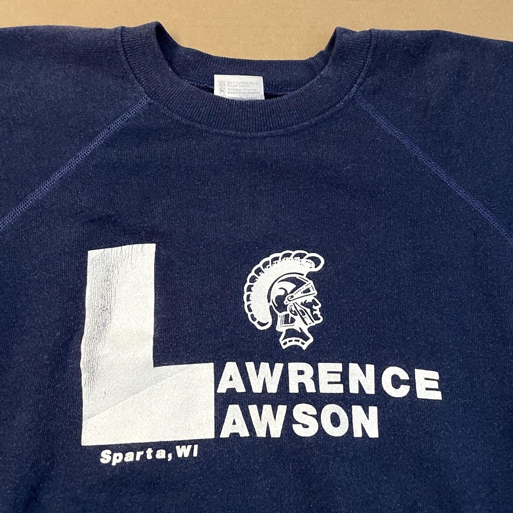 Hanes VINTAGE Hanes Sweatshirt XL Wisconsin Blue School Lawrence Lawson Elementary Spart 90s Retro Crew Neck Pullover Men Boys Size US XL / EU 56 / 4 - 2 Thumbnail