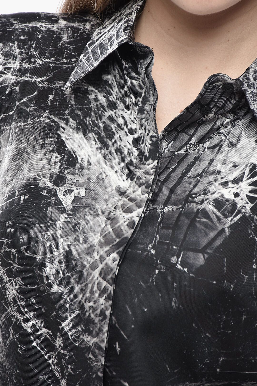 Alexander McQueen og1mm0426 Printed Silk-Satin Shirt in Black Size XS / US 0-2 / IT 36-38 - 3 Thumbnail