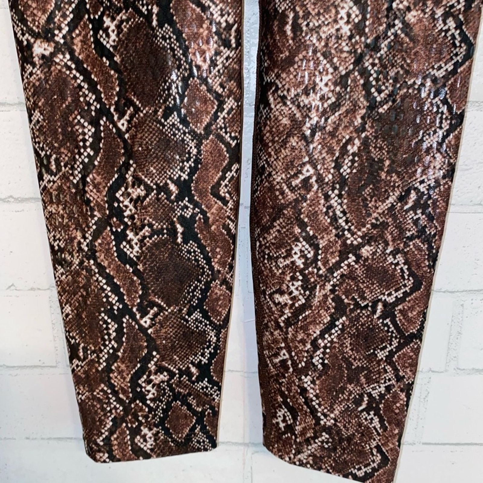 Carbon Carbon38 $120 High Rise 7/8 Legging True Snake Sz S NWOT Size 22" - 10 Thumbnail