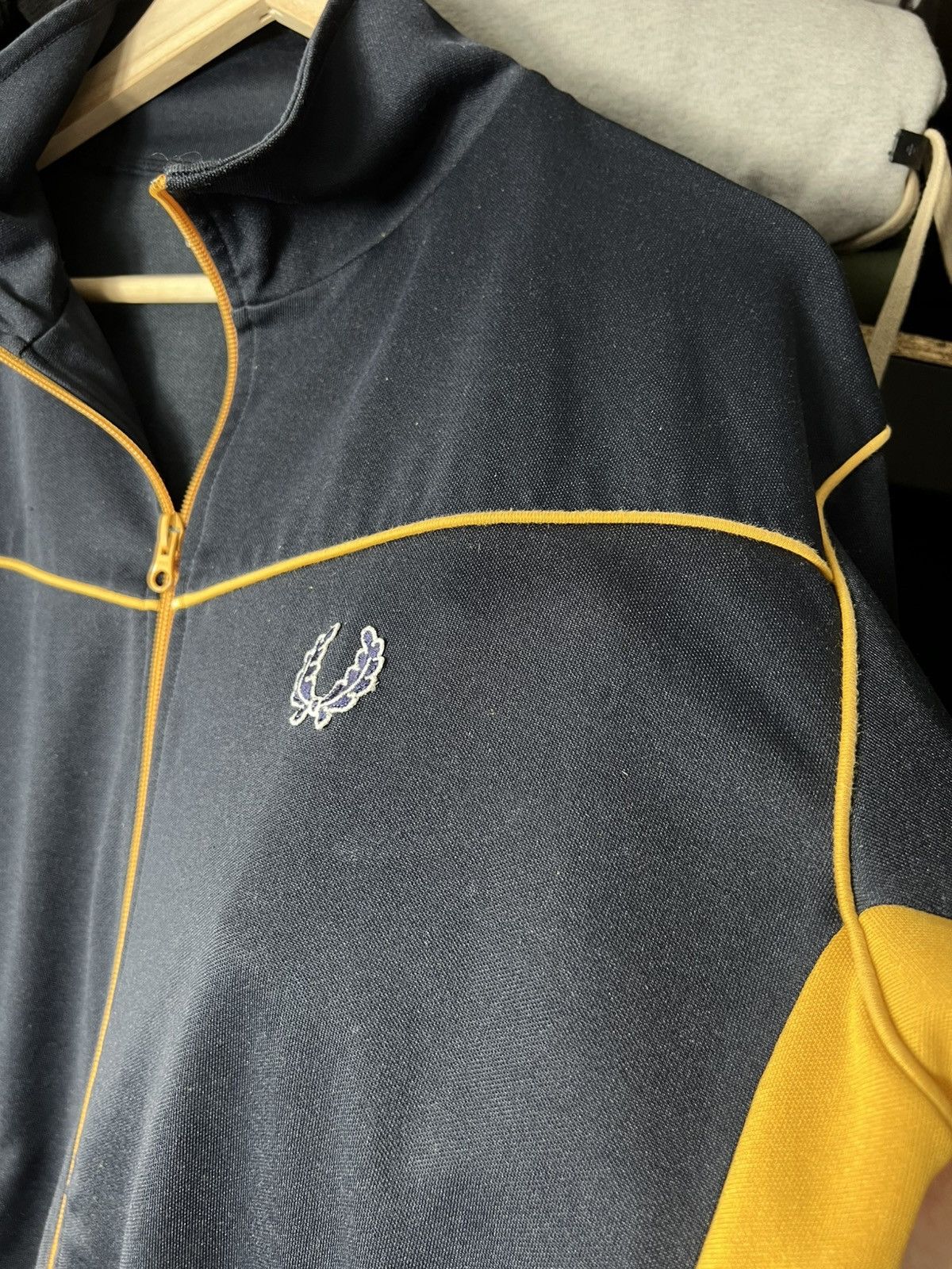 Fred Perry Vintage Fred Perry Track Jacket Y2K Black Yellow 90s Size M Size US M / EU 48-50 / 2 - 10 Thumbnail