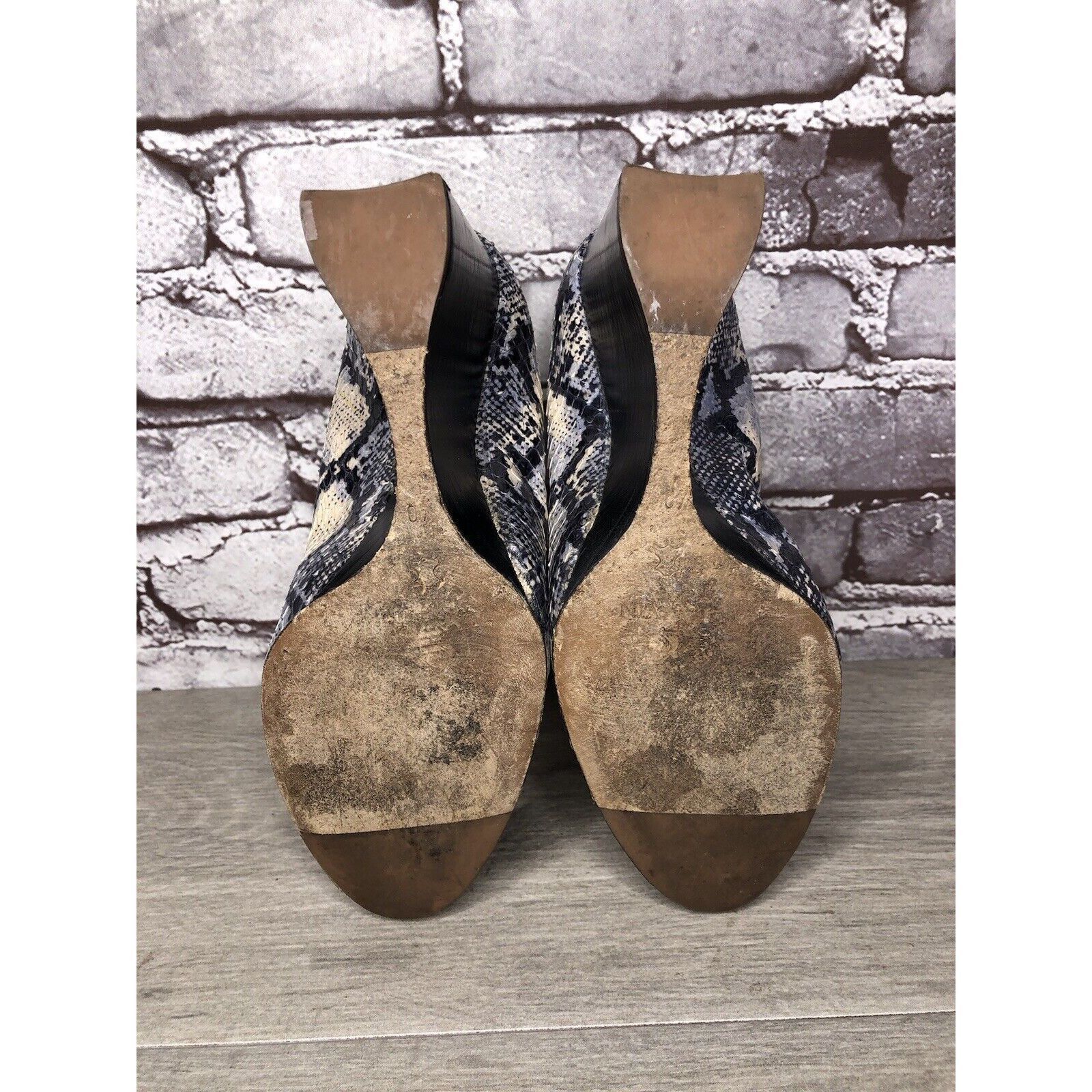 Lanvin LANVIN Ivory Blue Snake Print Leather Ballerina Pumps Wedges Size US 9.5 / IT 39.5 - 8 Thumbnail