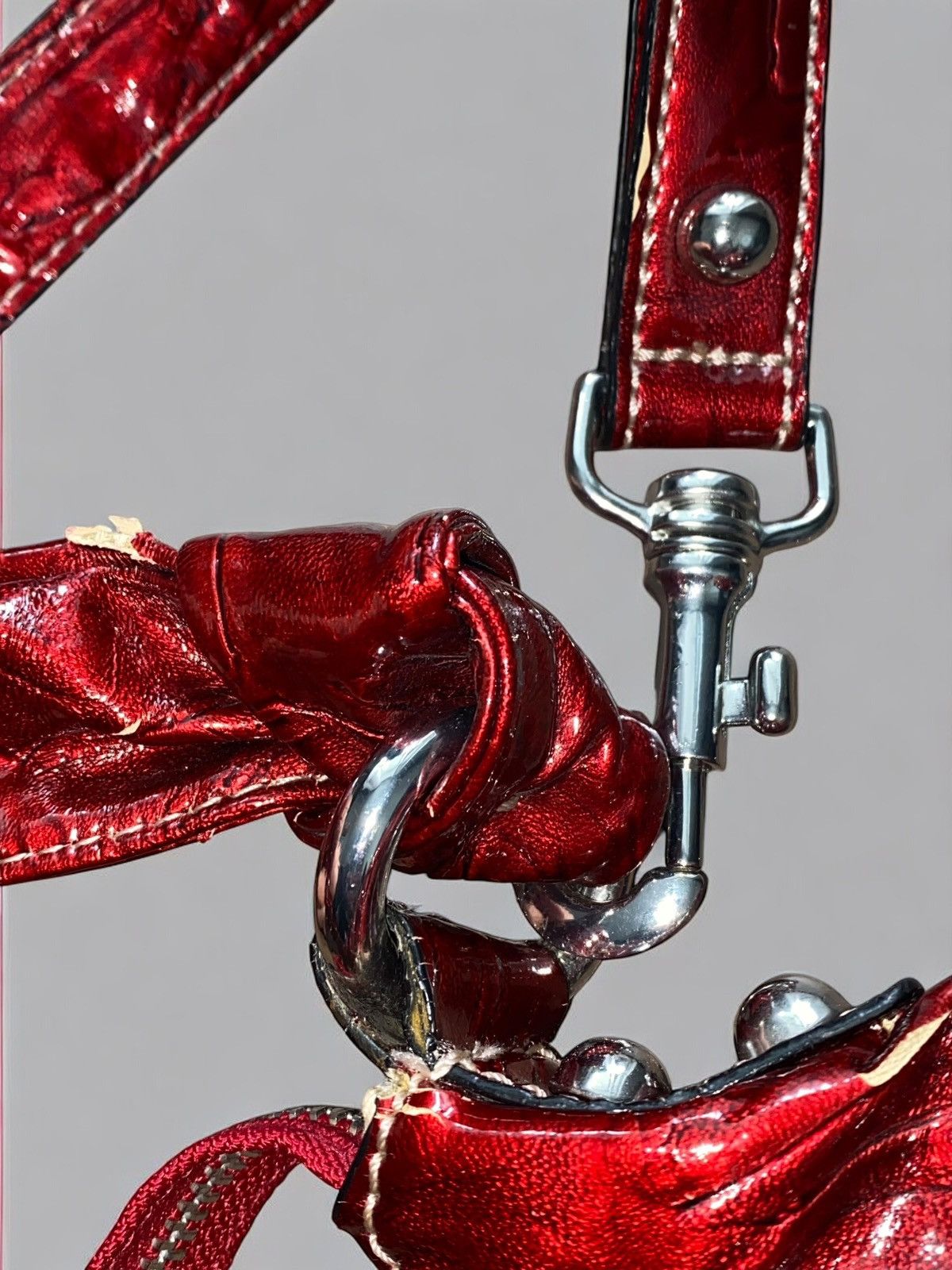 Guess 🔥 Y2K GUESS RED PATENT LOGO BAG PARIS HILTON VIBES Size ONE SIZE - 13 Thumbnail