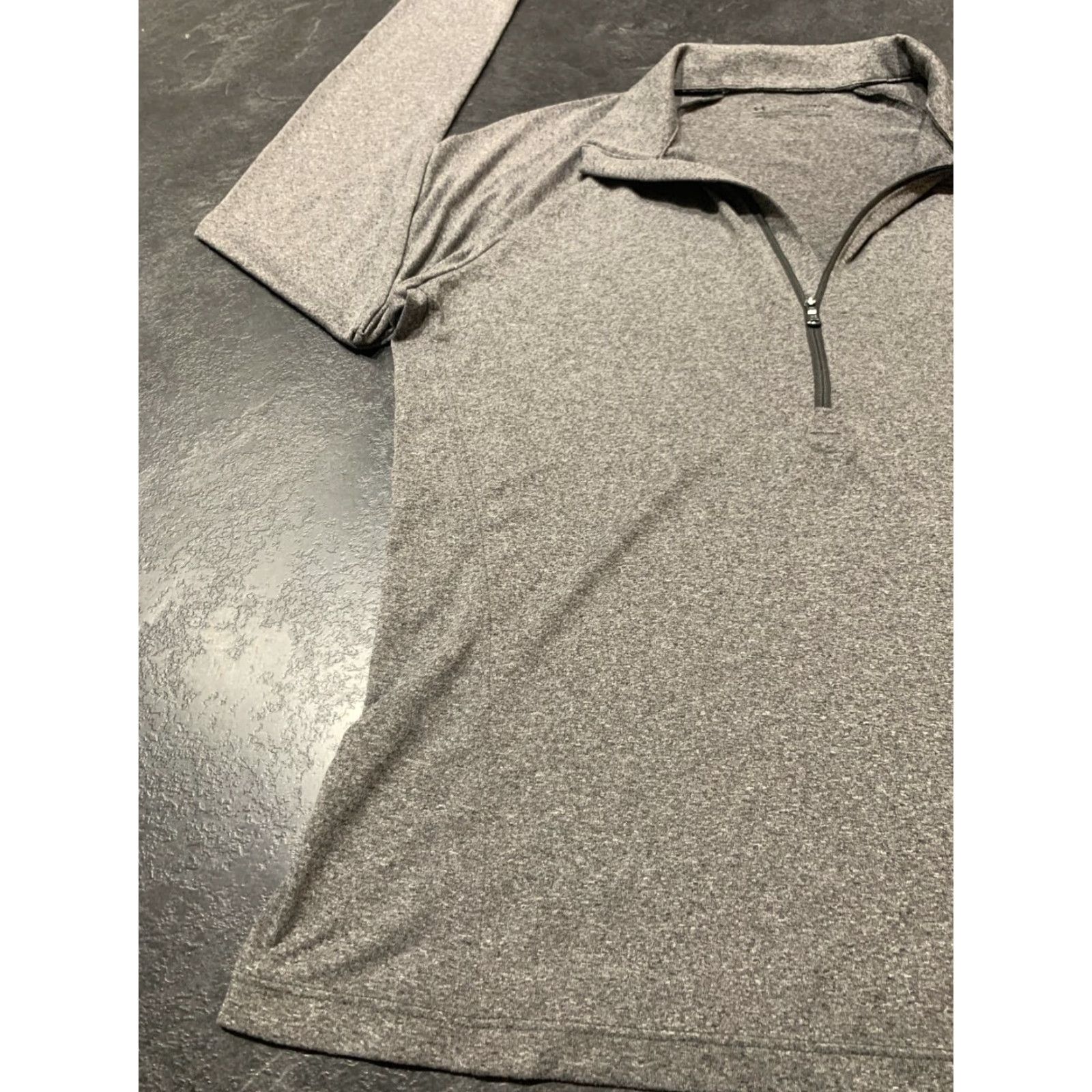 Under Armour VINTAGE Under Armour HeatGear Womens Long Sleeve 1/4 Zip Pullover Top Size XL Gray Activewear Sports Size XL / US 12-14 / IT 48-50 - 4 Thumbnail