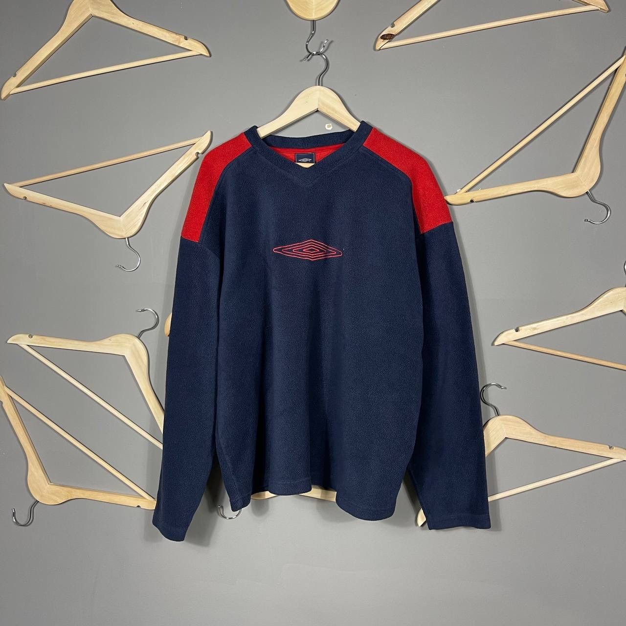 Umbro Rare Vintage Umbro Fleece Crewneck Navy Red Minimal Logo Size US XXL / EU 58 / 5 - 1 Thumbnail