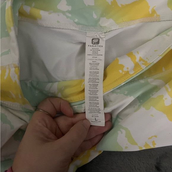 Fabletics Fabletics watercolor printed leggings size large Size 34" / US 12 / IT 48 - 2 Thumbnail