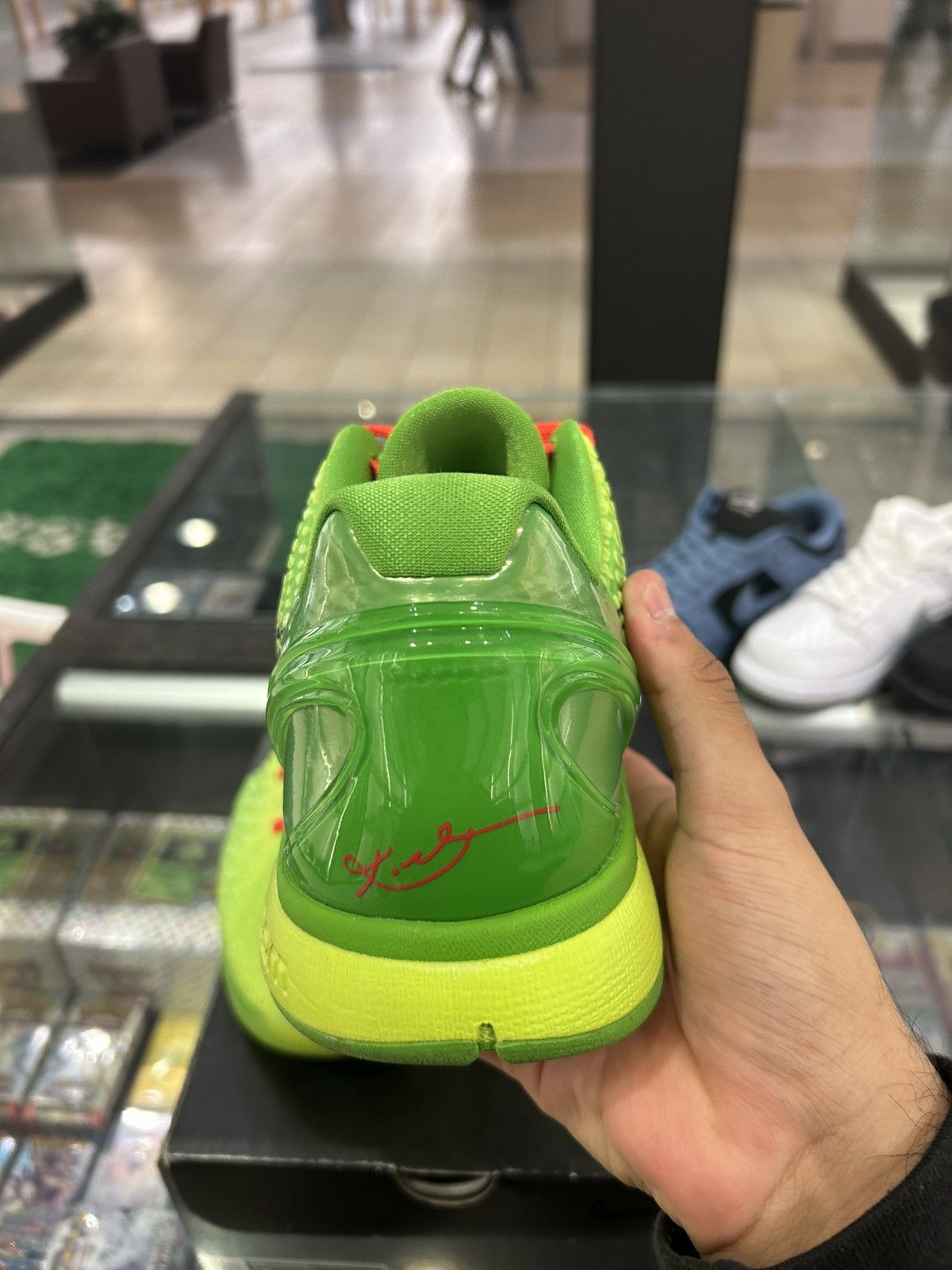Nike Nike kobe grinch 2020 Size US 13 / EU 46 - 3 Thumbnail