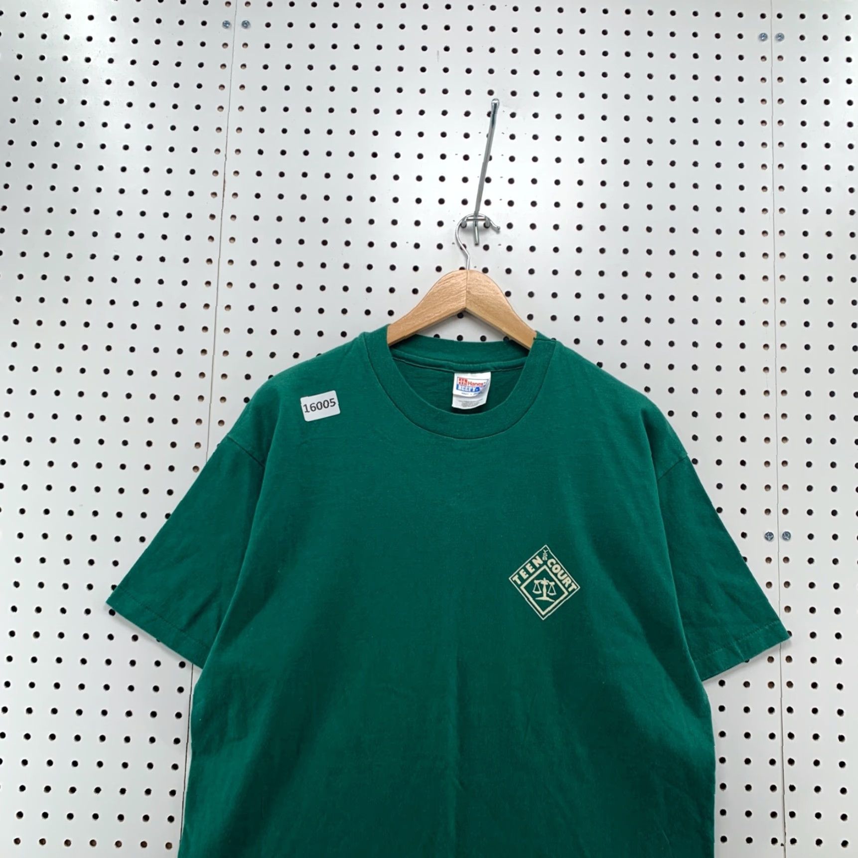 Hanes Vintage Teen Court Shirt Single Stitch Green Adult Large Short Sleeve TEE Size US L / EU 52-54 / 3 - 2 Thumbnail