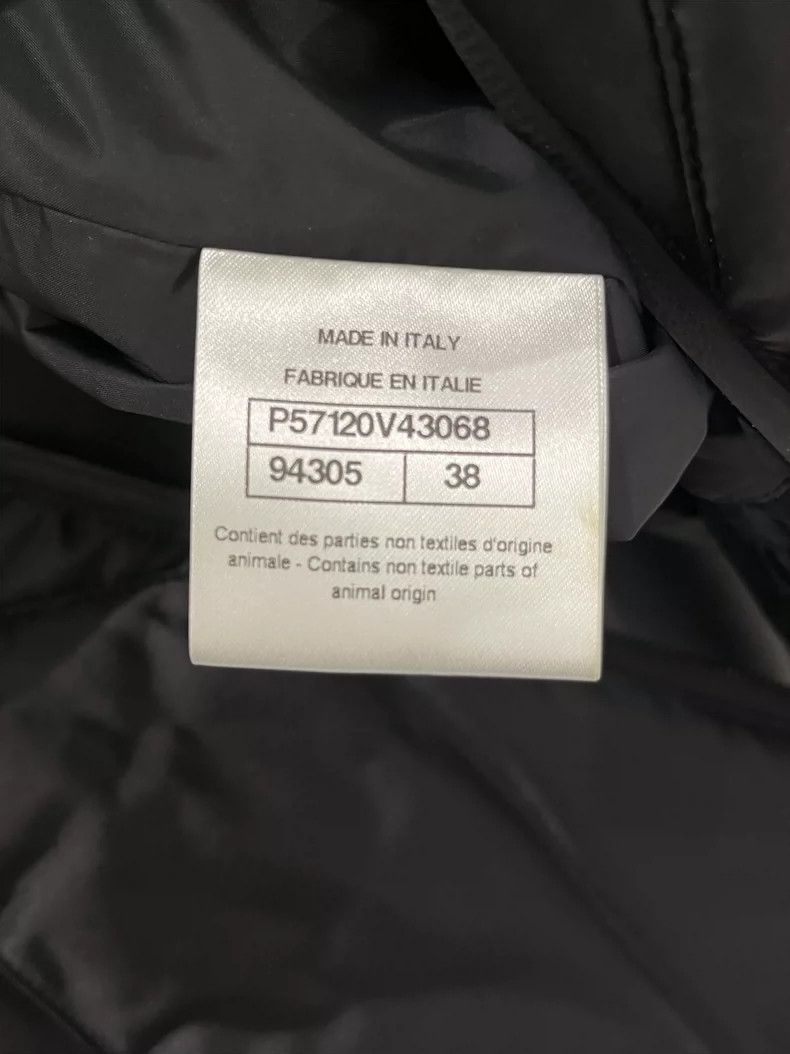 Chanel Chanel Metropolitan Show Black Gold Diamond Goose Down Jac Size XS / US 0-2 / IT 36-38 - 4 Thumbnail