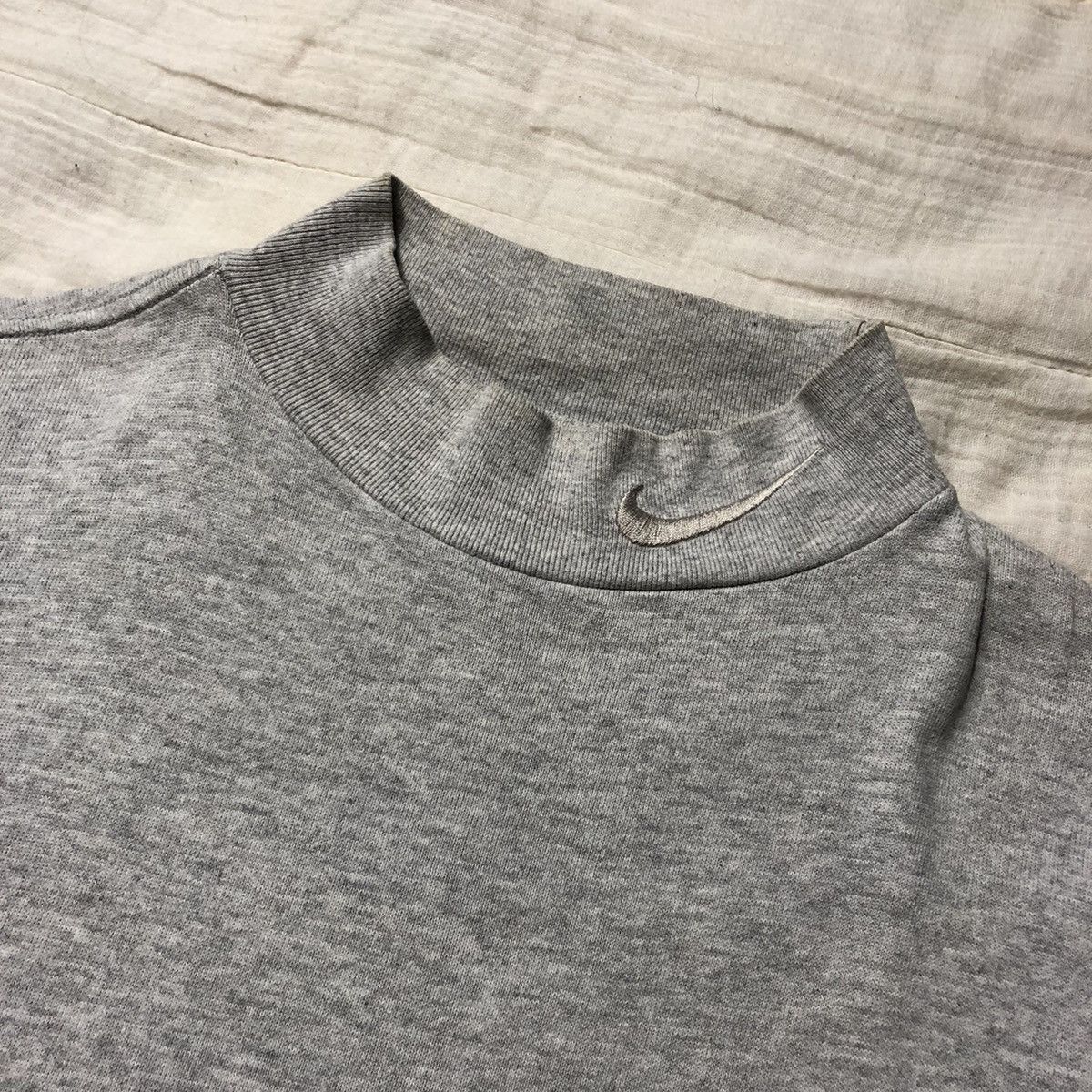 Nike Vintage Nike 90s Turtle Neck Shirt Size US M / EU 48-50 / 2 - 3 Thumbnail