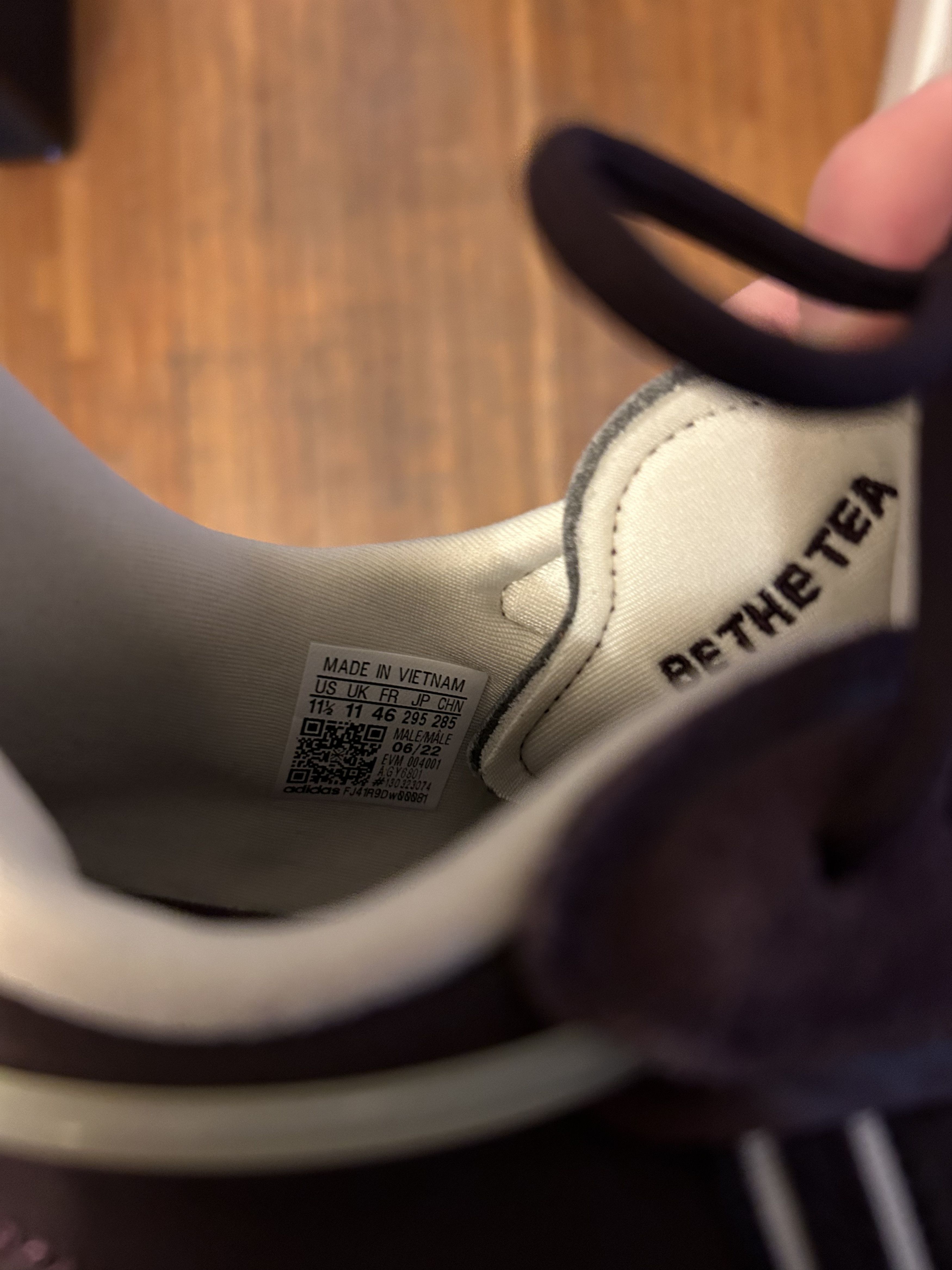 Adidas Ozweego Bubble Tea Size US 11.5 / EU 44-45 - 6 Thumbnail