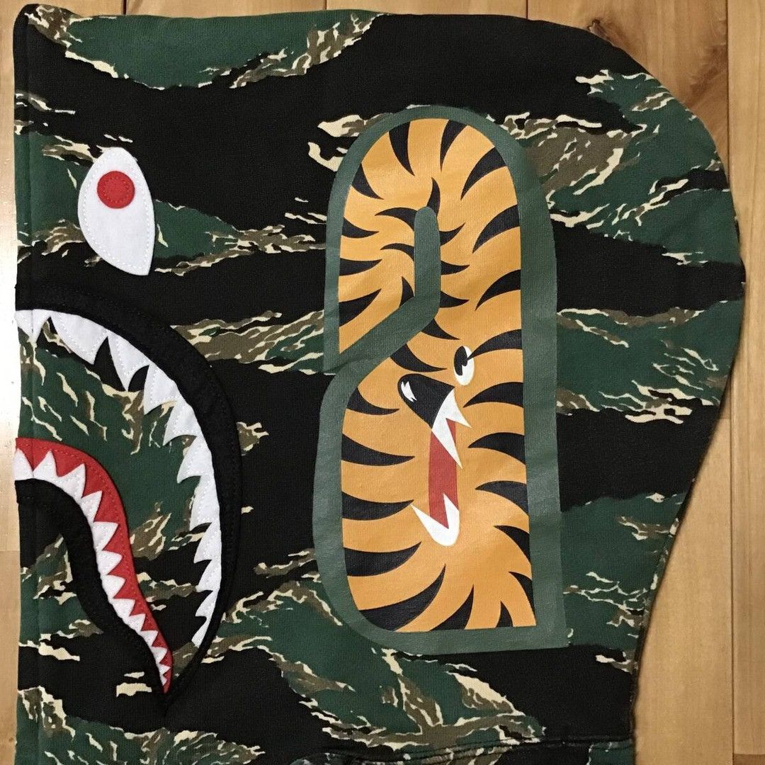 Bape 2016 BAPE Tiger Camo Shark Full Zip Hoodie a bathing ape Size US M / EU 48-50 / 2 - 6 Thumbnail