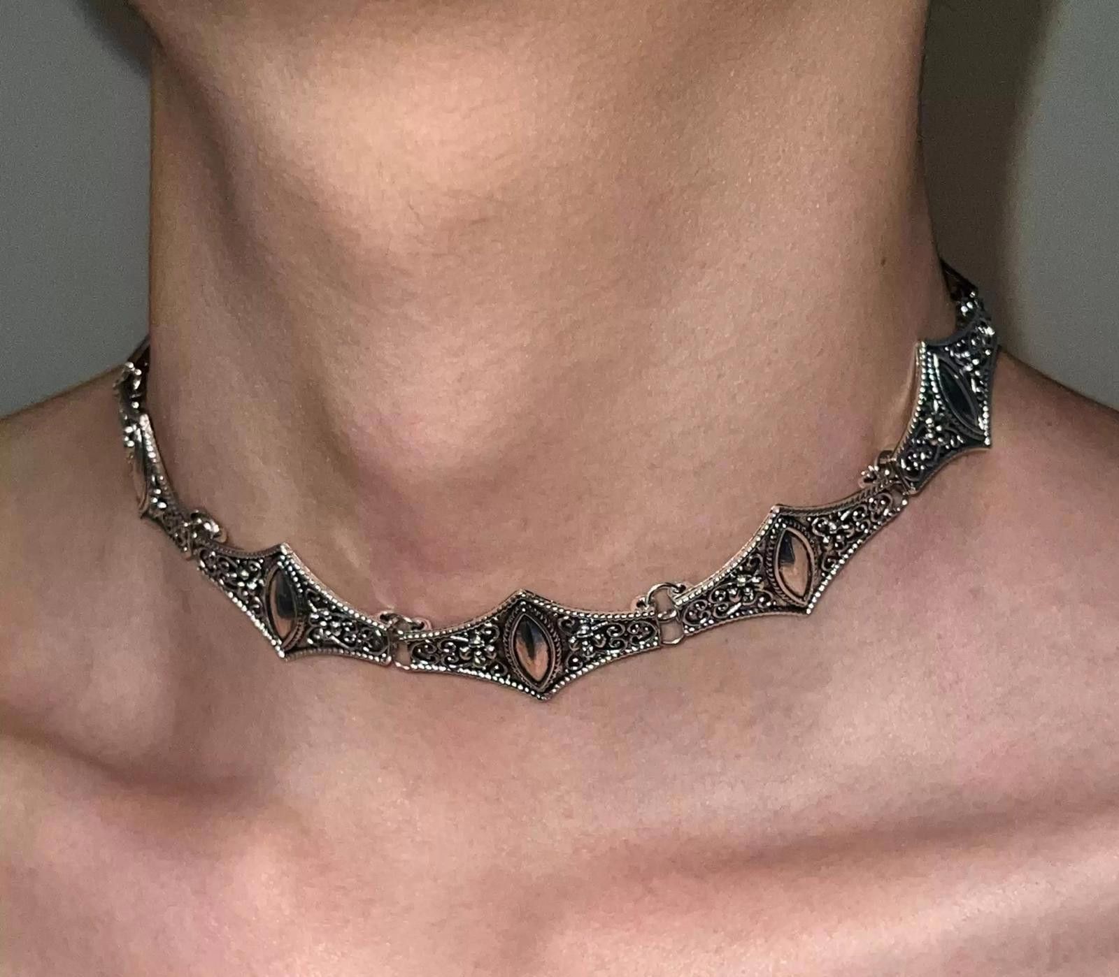 Jewelry Silver Ornate Vintage Style Choker Necklace Size ONE SIZE - 5 Thumbnail