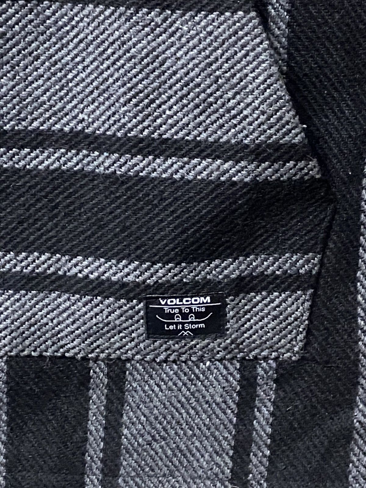 Volcom Volcom native mexico blanket hoodie pullover jacket Size US M / EU 48-50 / 2 - 6 Thumbnail