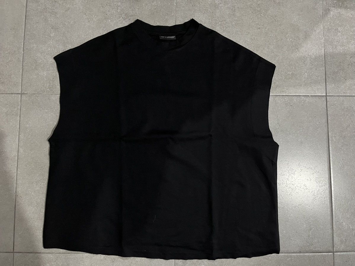 Other Not a common box tank top - black (One Size - M/L) Size US M / EU 48-50 / 2 - 1 Thumbnail