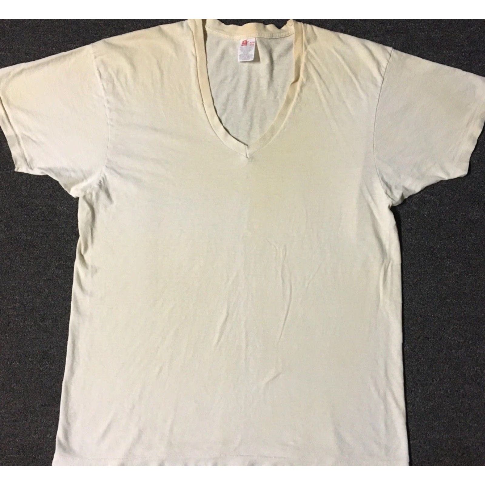 Hanes VINTAGE Hanes 90s Faded Distressed V Neck T-Shirt L White Mens Short Sleeve Grunge Punk Skate Biker Rock 80s 90s USA Retro Size US L / EU 52-54 / 3 - 2 Thumbnail