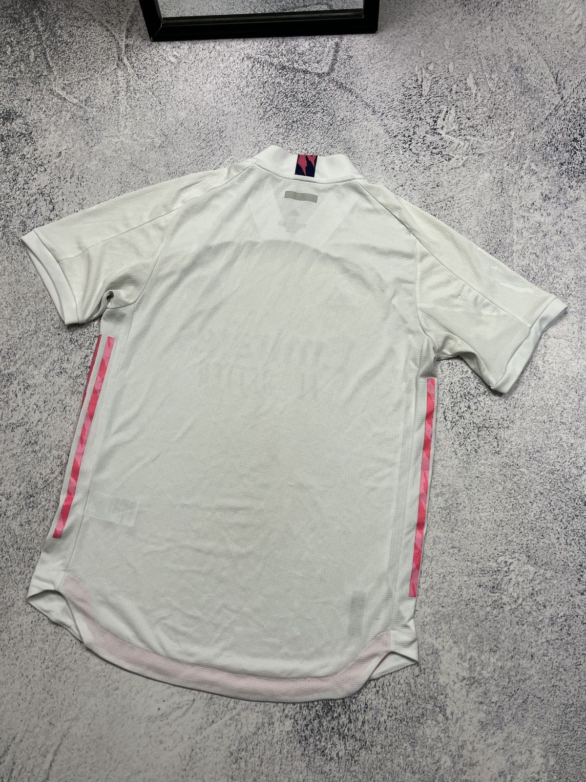 Adidas Real Madrid Adidas 2020/21 Season Player Soccer Jersey Pink Size US M / EU 48-50 / 2 - 17 Thumbnail