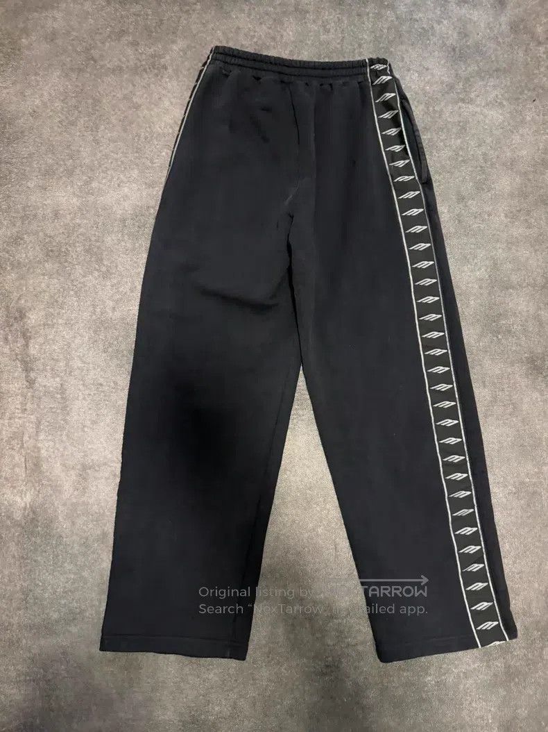 Balenciaga Balenciaga size XS Manchester United Logo Cotton Sweatpant Size US 27 - 2 Thumbnail