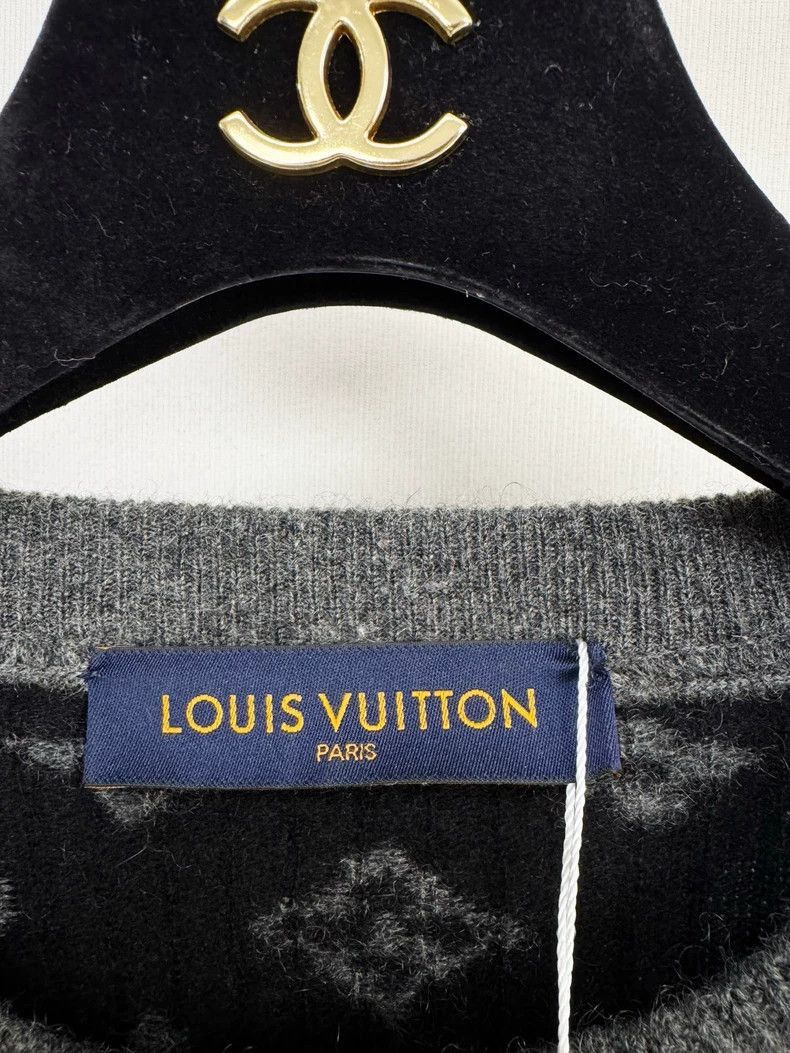 Louis Vuitton Gray Louis Vuitton Cashmere Sweater -2505 Size XL / US 12-14 / IT 48-50 - 2 Thumbnail