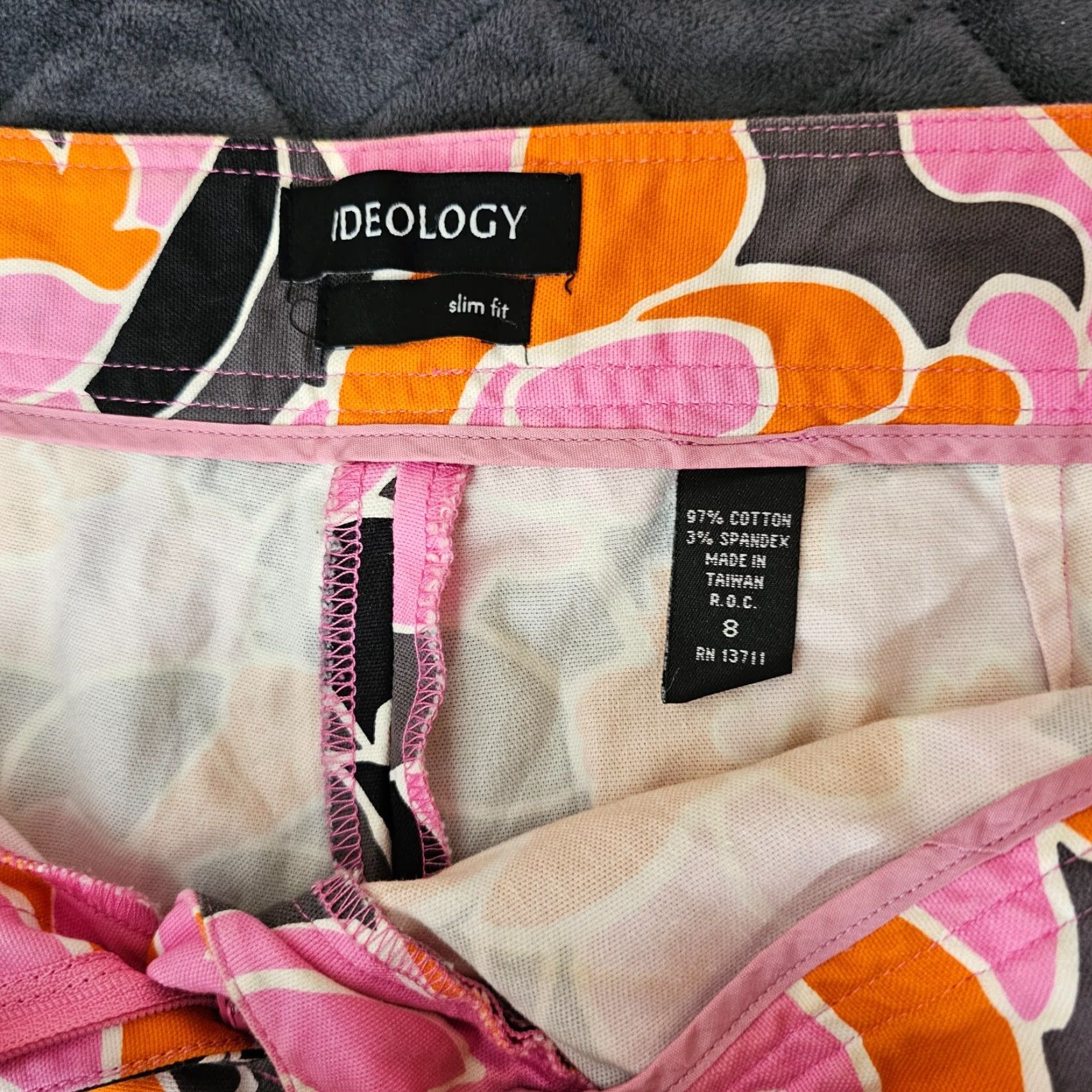Vintage Ideology Women's Slim Fit Ankle Pants Size 8 Pink Floral Casual Stretch Size 30" / US 8 / IT 44 - 3 Thumbnail