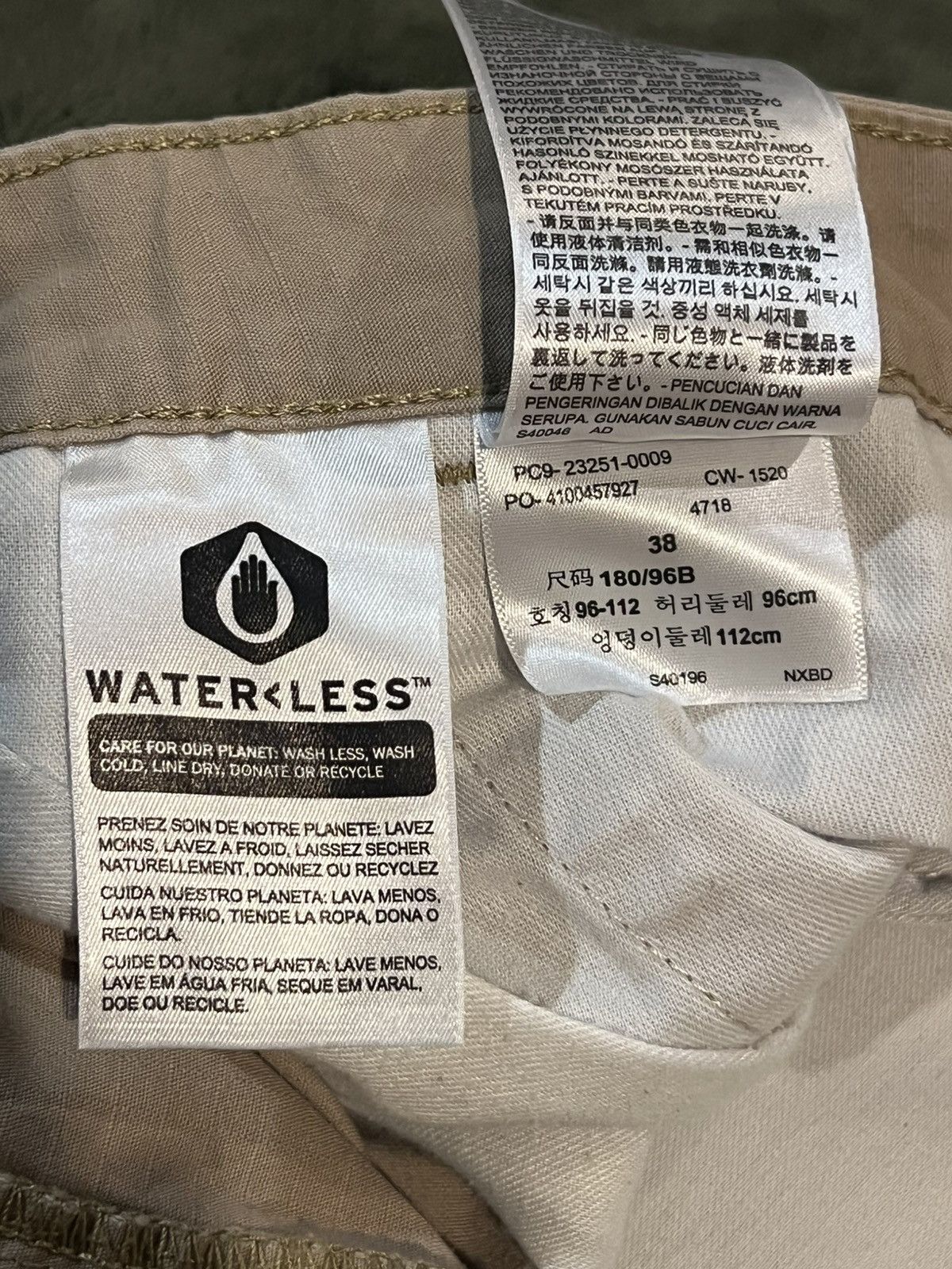 Levi's Levi’s 502 Beige Cargo Shorts - Men’s 38 - Gorpcore/Workwear Size US 38 / EU 54 - 6 Thumbnail