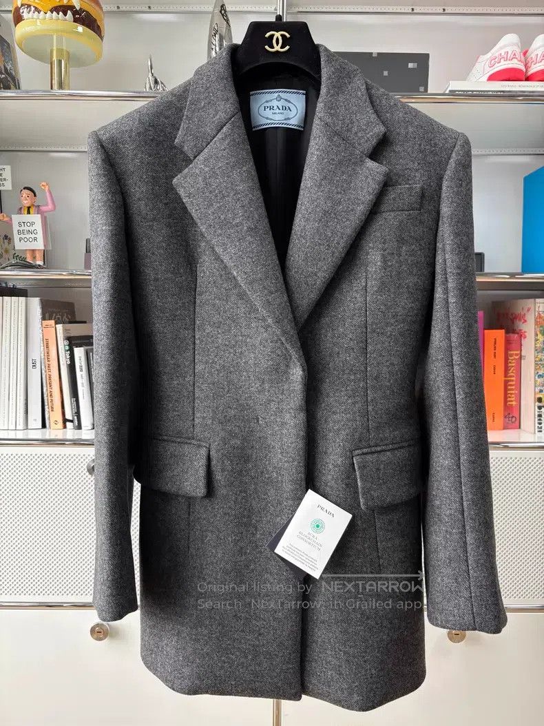 Prada Prada Gray lapel two-pocket suit jacket Size XS / US 0-2 / IT 36-38 - 1 Thumbnail