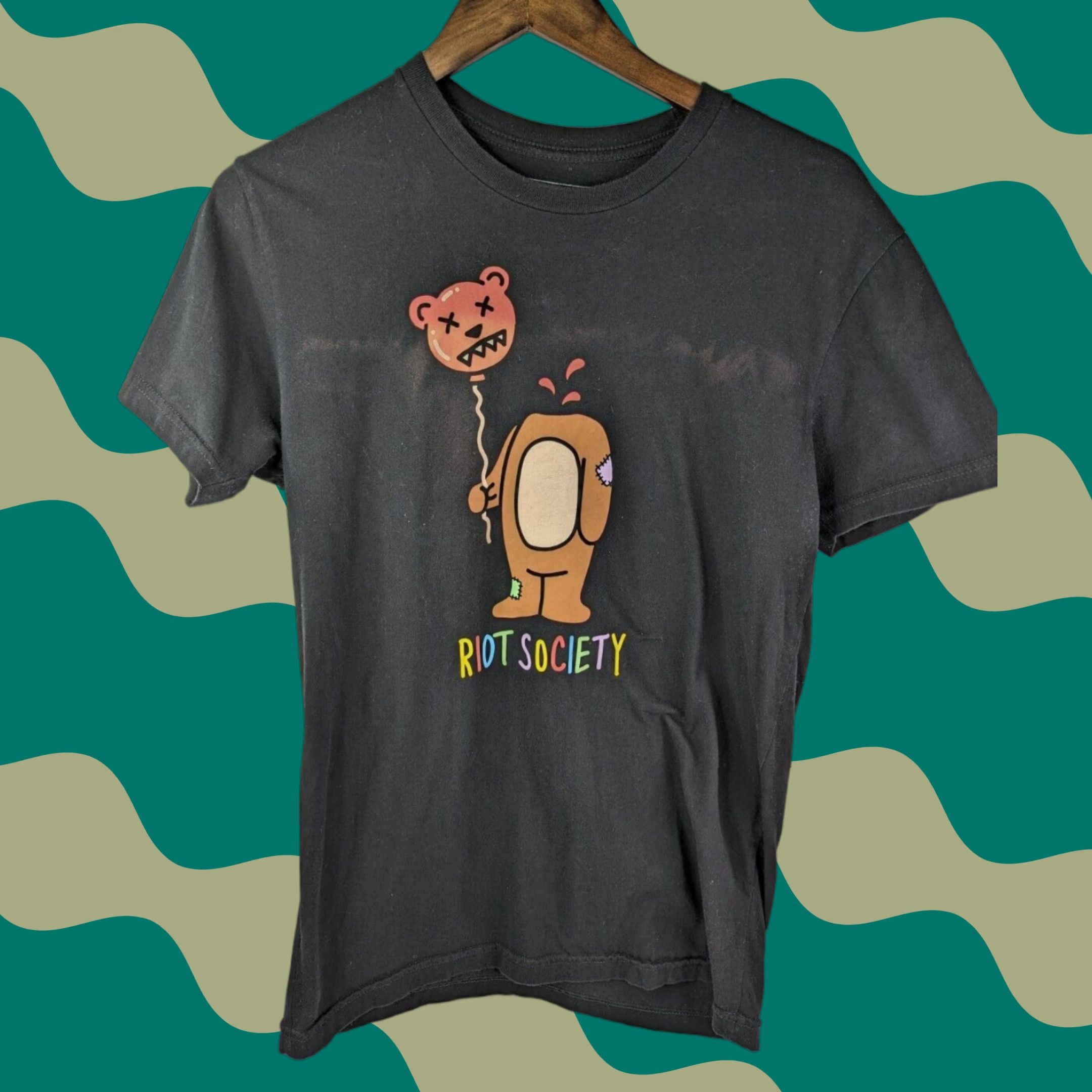 Vintage Riot Society Tee Shirt Short Sleeve Bear Balloon Head Graphic Small Riot Society Mens S Black 100% Cotton Graphic Tee Size US S / EU 44-46 / 1 - 1 Thumbnail