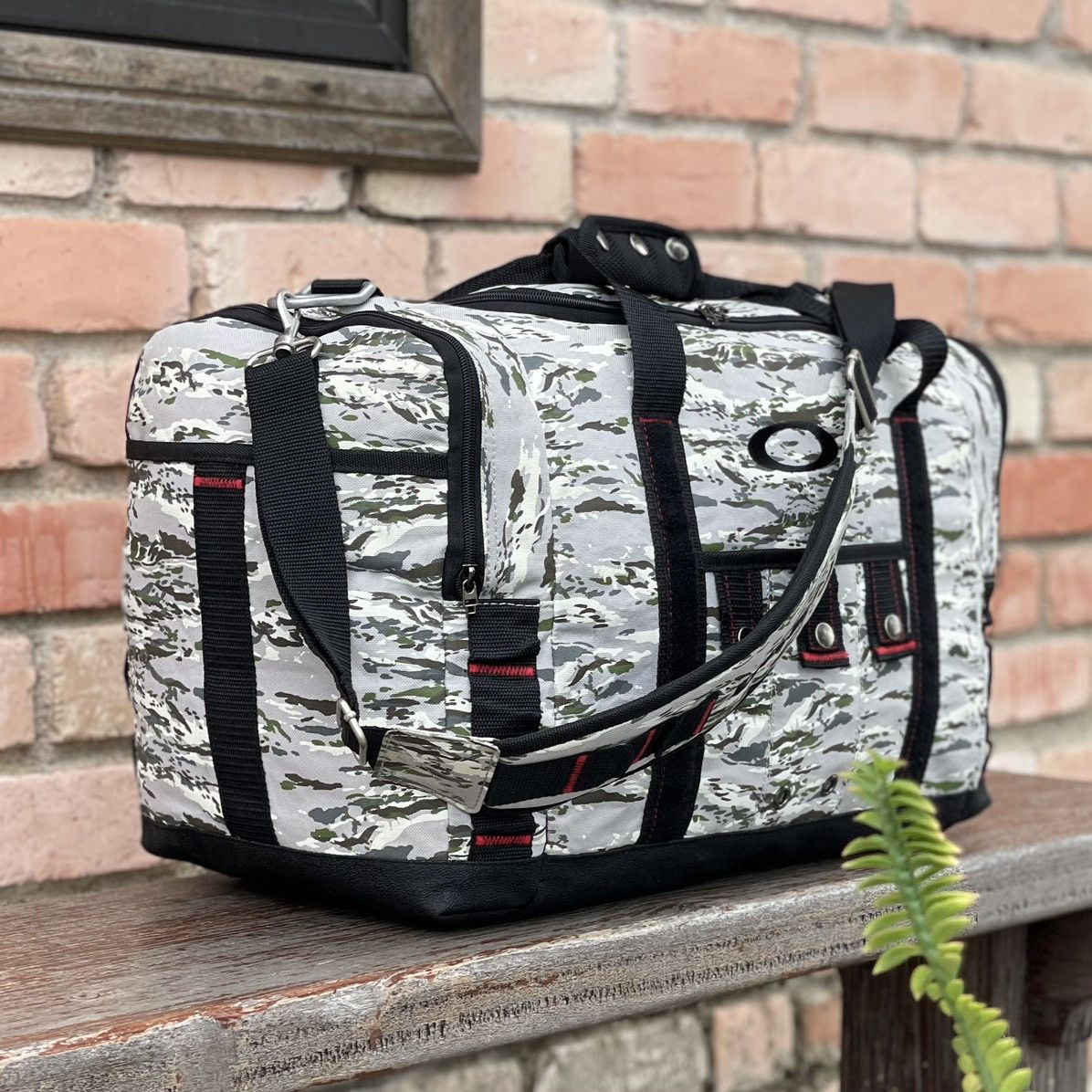 Oakley Oakley Camouflage Duffle/Travel Bag Size ONE SIZE - 5 Thumbnail