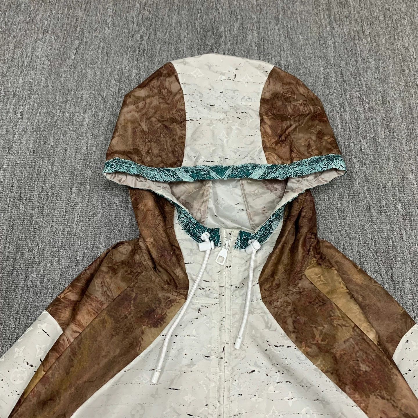 Louis Vuitton LV marble monogram logo all-over print windbreaker jacket Size 3XL / US 20-22 - 4 Thumbnail