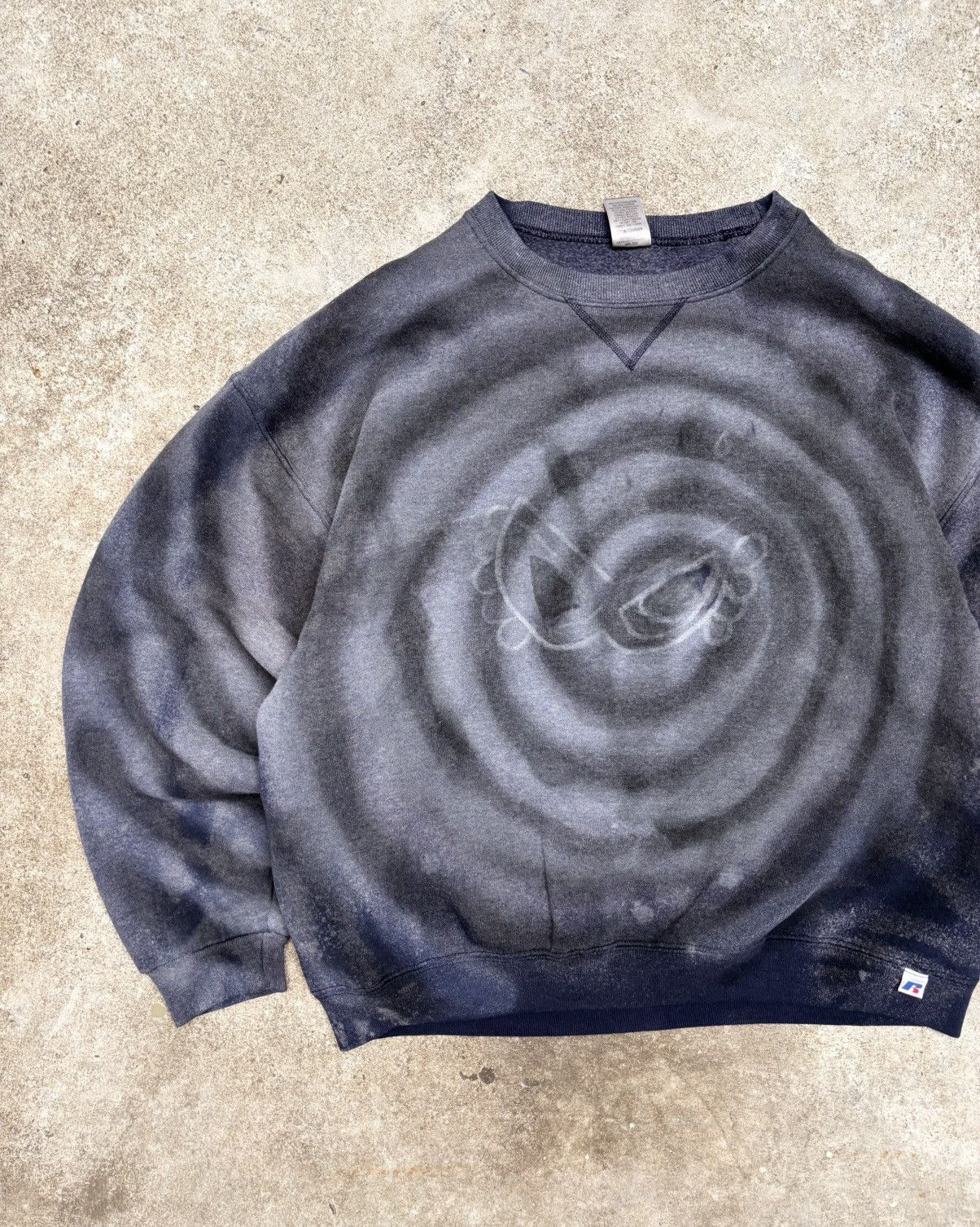 Vintage Custom Russell Faded Sweatshirt Size US L / EU 52-54 / 3 - 2 Thumbnail
