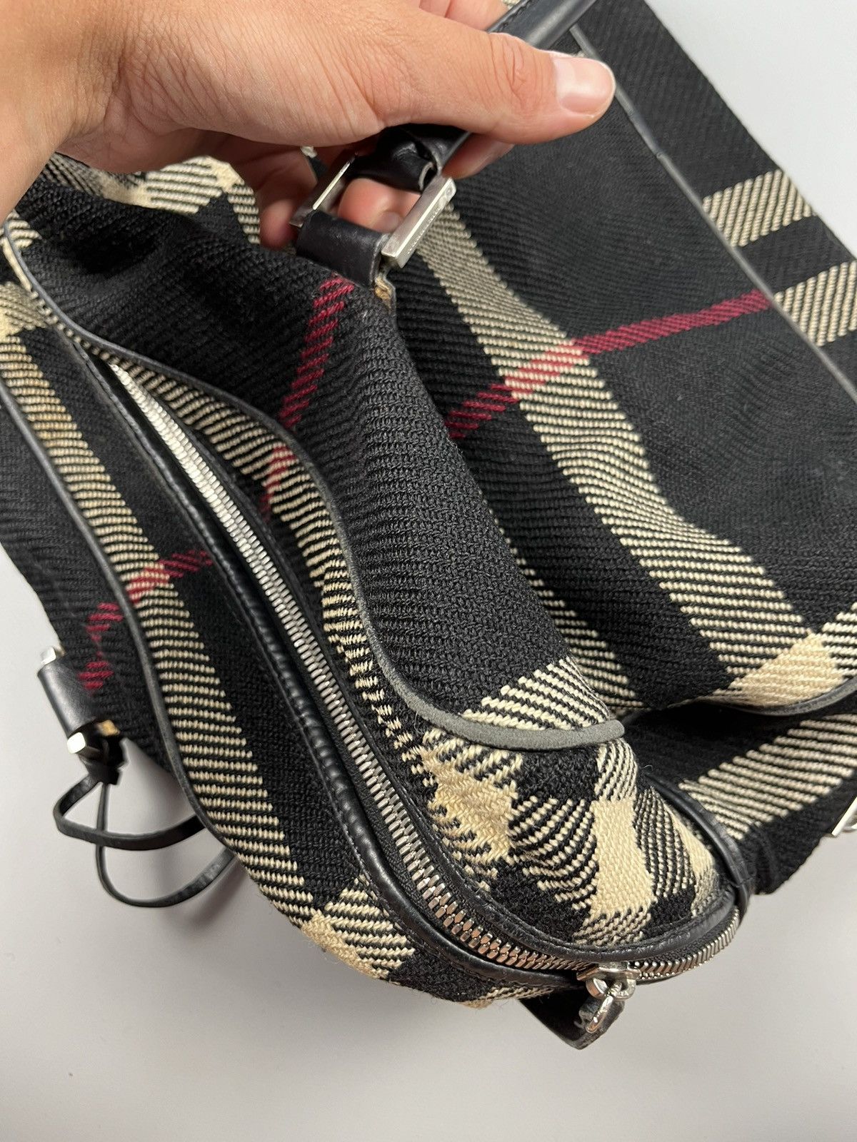 Burberry BURBERRY Vintage Nova Check Tweed Wool/Leather Tote Bag Size ONE SIZE - 19 Thumbnail