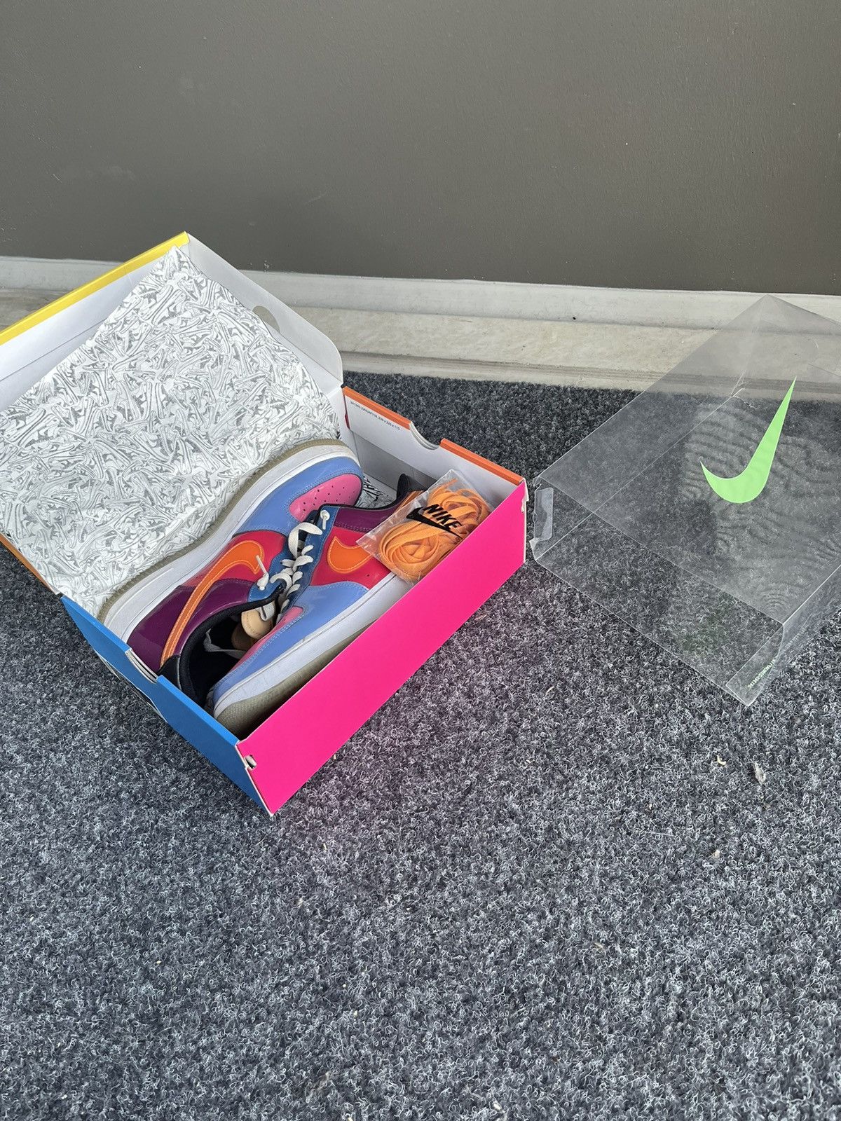 Nike × Undefeated Nike Air Force 1 Low SP Undefeated Multi Patent Orange Blue Size US 9.5 / EU 42-43 - 1 Thumbnail