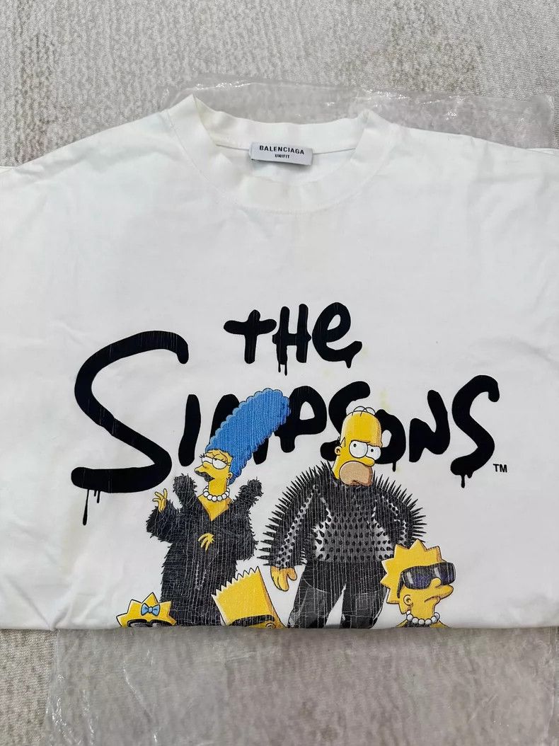 Balenciaga Balenciaga White L size Simpson collaboration Size US L / EU 52-54 / 3 - 2 Thumbnail
