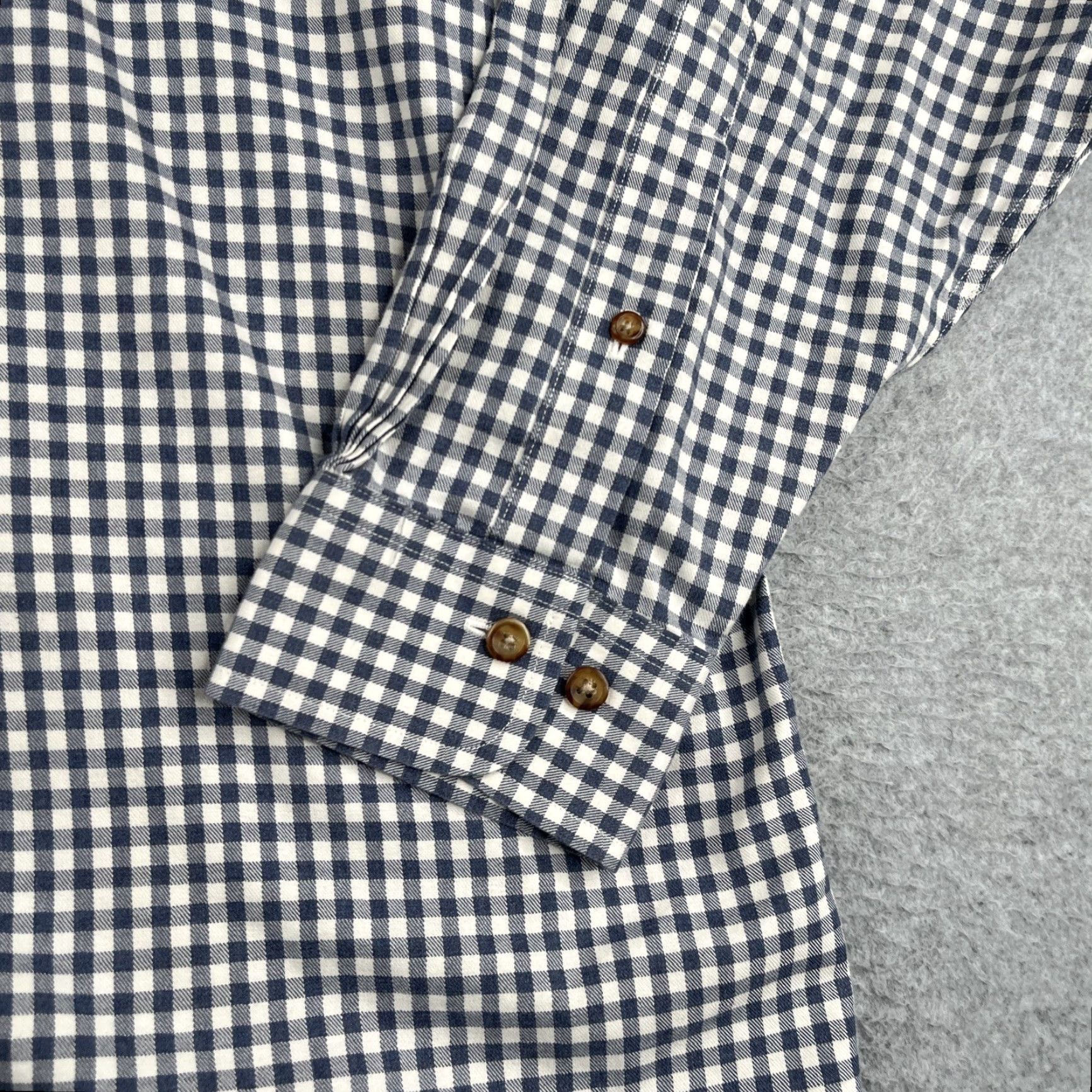 Brooks Brothers Brooks Brothers 346 Long Sleeve Shirt Mens L Navy Gingham Non Iron Button-Up Collared Button-Down Classic Preppy Colorful Shirt Size US L / EU 52-54 / 3 - 2 Thumbnail