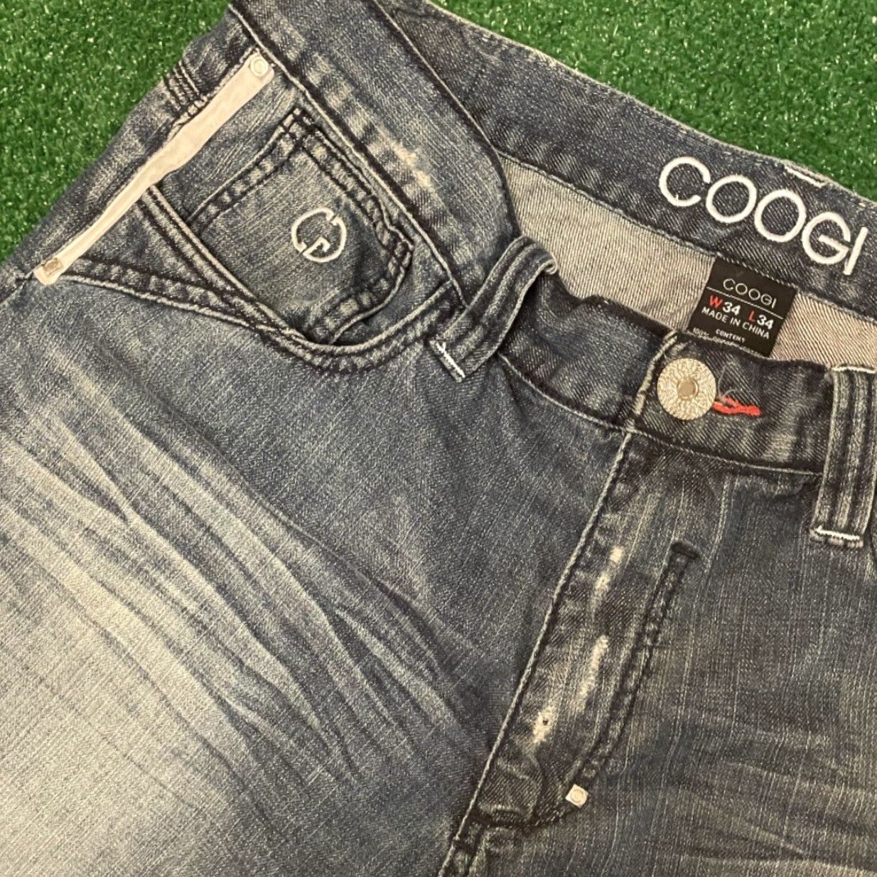 Coogi VINTAGE Coogi Baggy Jeans VTG Mens Size 34X34 Embroidered Grunge Skater Y2K Wide-Leg Jeans Mens Size US 34 / EU 50 - 5 Thumbnail