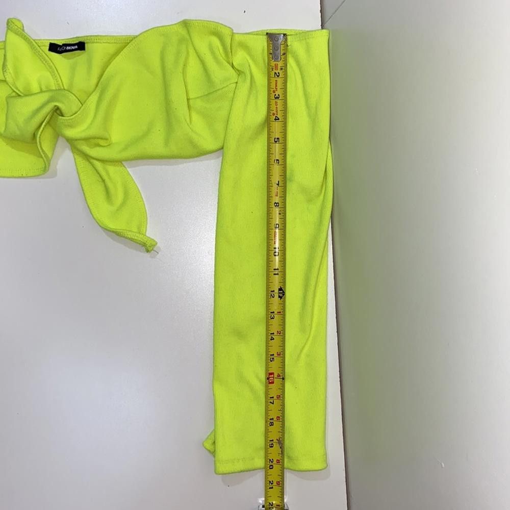 Fashion Nova Fashion Nova I Neon Off The Shoulder Tie Crop Top Size M / US 6-8 / IT 42-44 - 2 Thumbnail