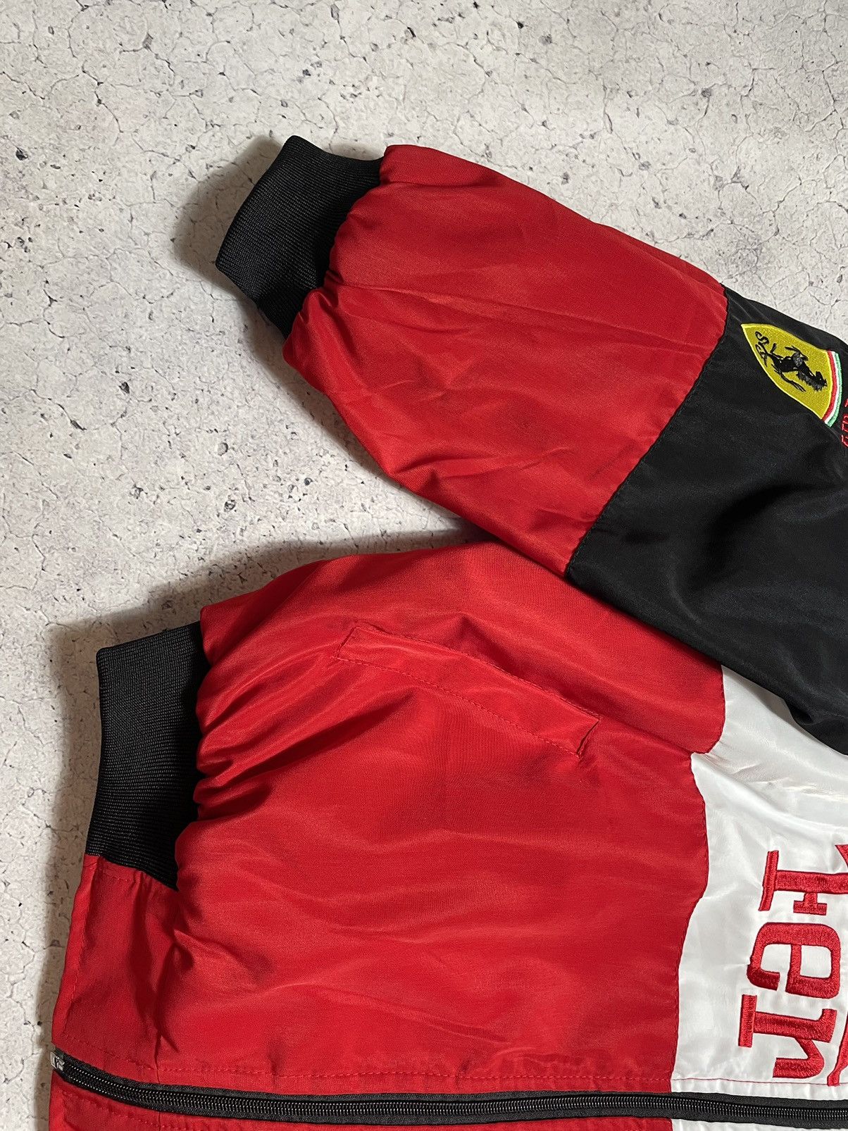 Ferrari Vintage Ferrari F1 Racing Jacket Hype Rare Big Logo Marlboro Size US L / EU 52-54 / 3 - 3 Thumbnail