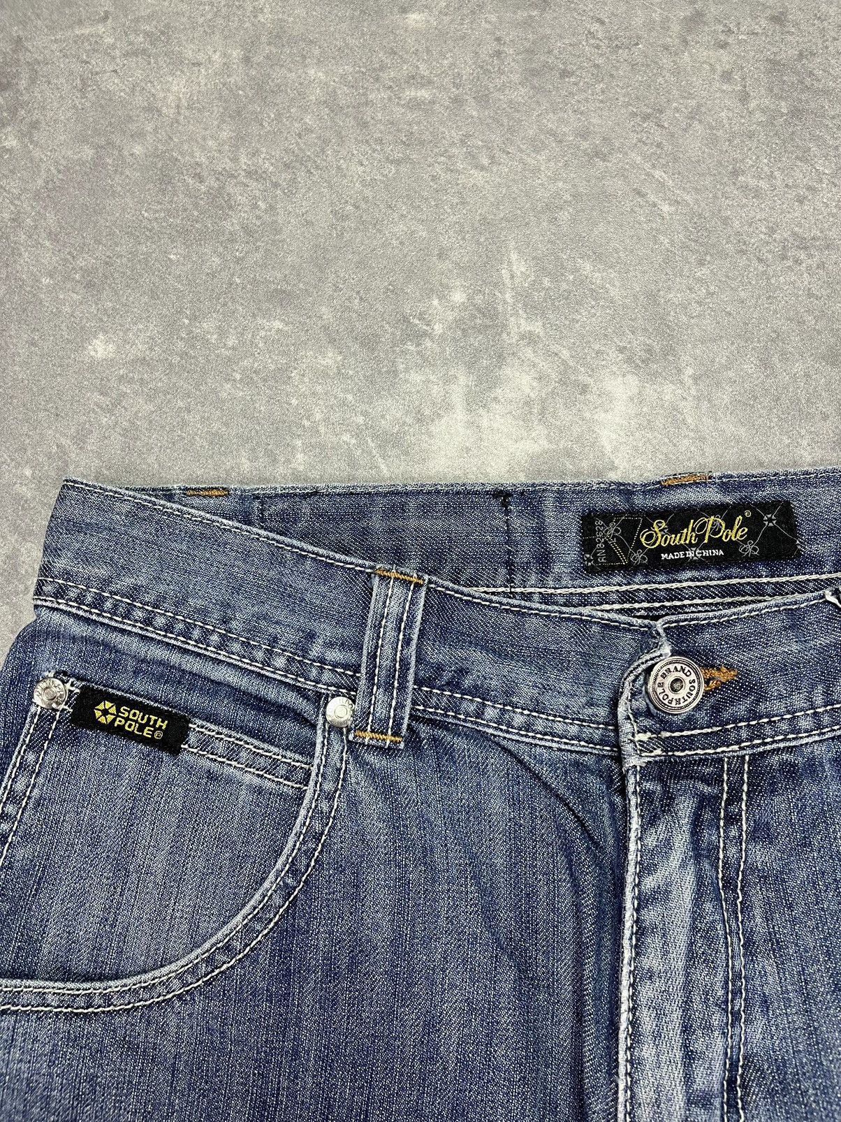 Southpole Southpole Y2K Baggy Tribal Printed Shorts Jorts 31 32 Size US 31 - 8 Thumbnail
