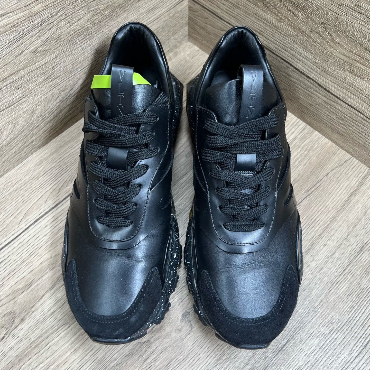 Valentino Valentino Black Lowtop Sneakers 10 Men Size US 10 / EU 43 - 1 Thumbnail
