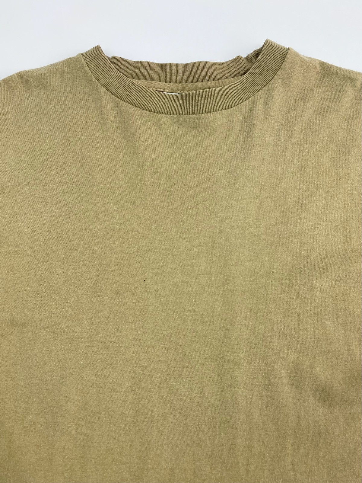 Vintage 1990’s Vintage Khaki Blank Single Stitch Tee Size US L / EU 52-54 / 3 - 3 Thumbnail