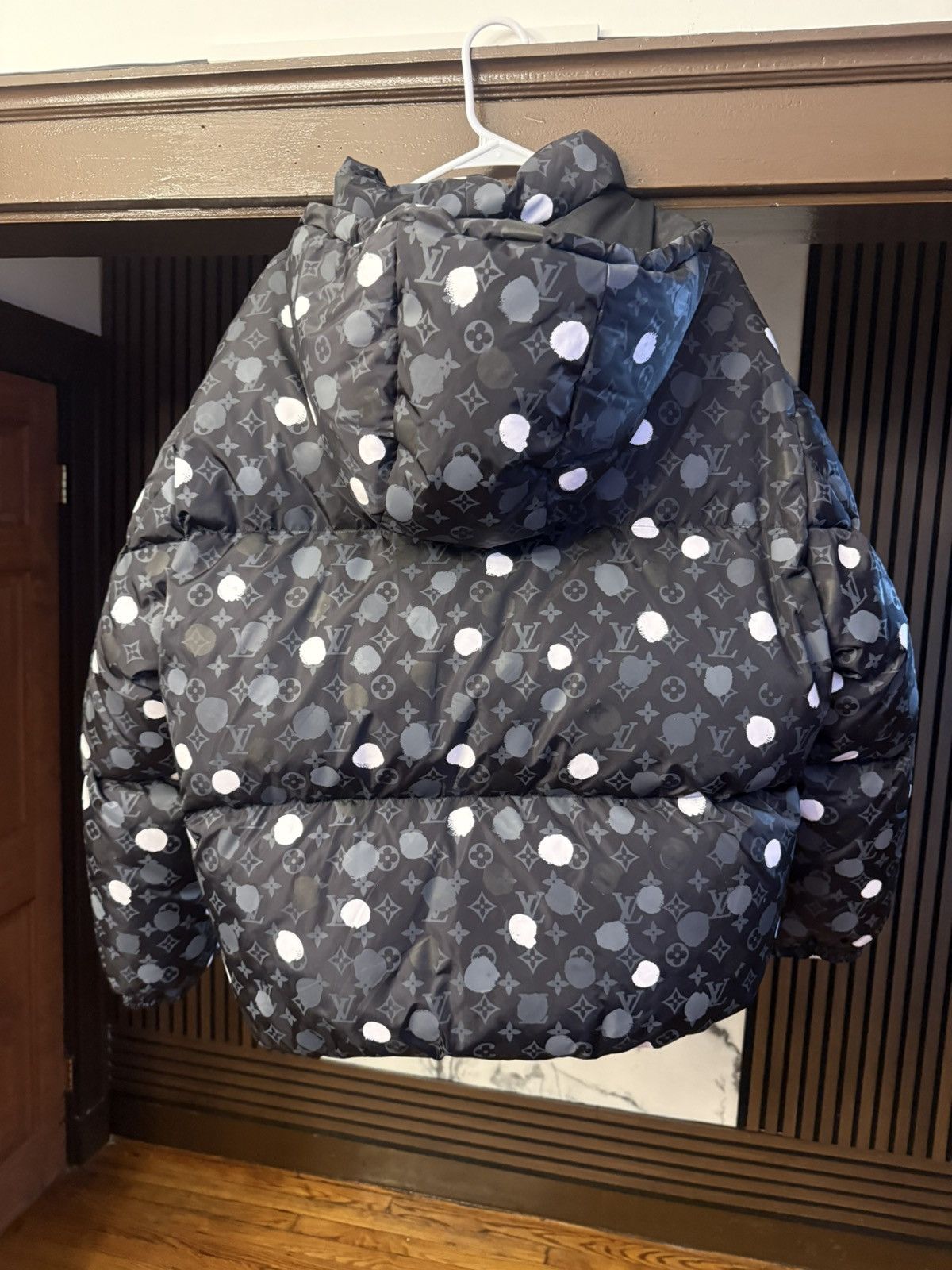 Louis Vuitton × Yayoi Kusama Louis Vuitton X Yayoi Kusama Puffer Jacket Size 52 / Large Size US L / EU 52-54 / 3 - 17 Thumbnail